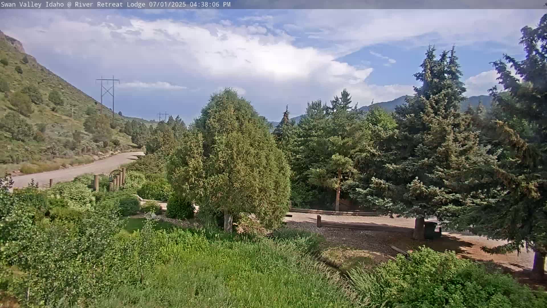 Swan Valley , River Retreat Lodge Live Cam - Irwin, Bonneville, Idaho, USA