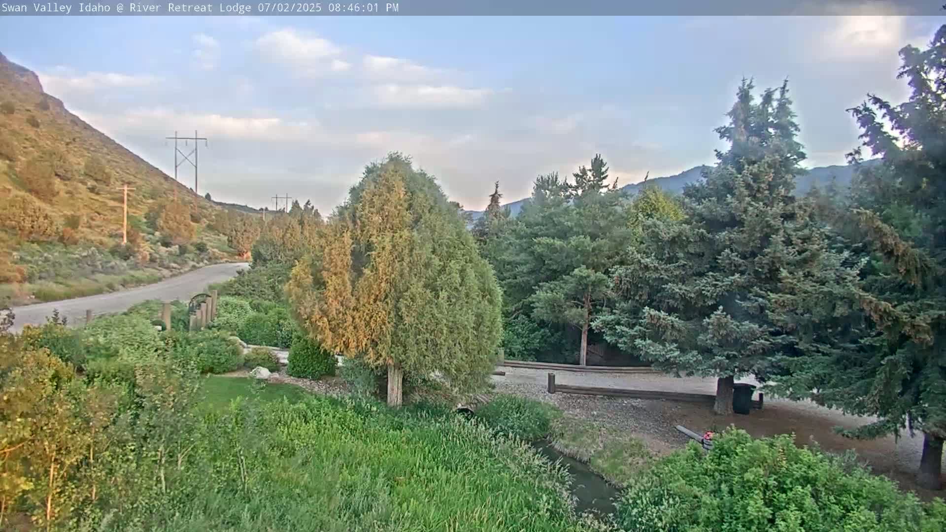 Swan Valley , River Retreat Lodge Live Cam - Irwin, Bonneville, Idaho, USA