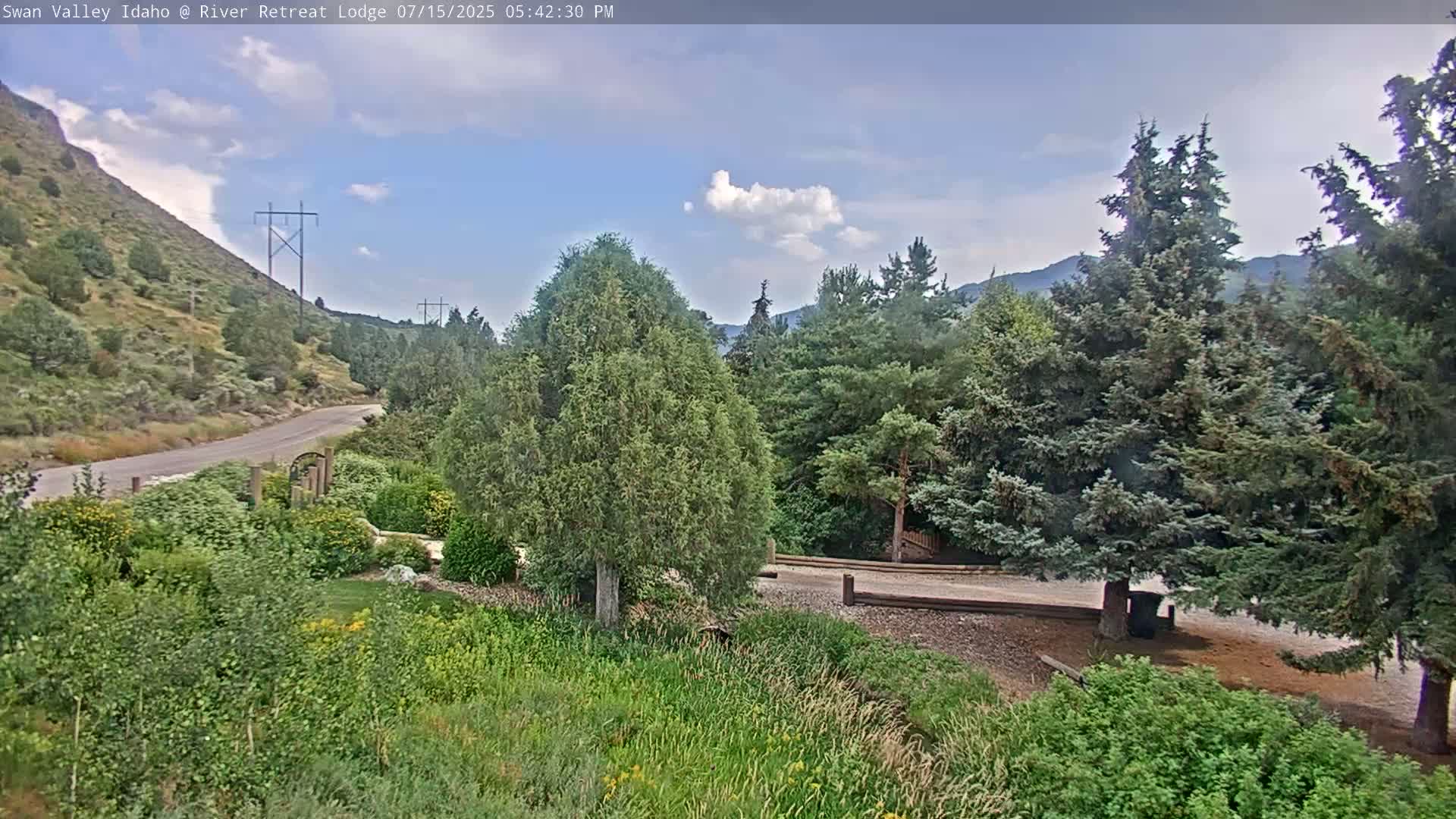 Swan Valley , River Retreat Lodge Live Cam - Irwin, Bonneville, Idaho, USA