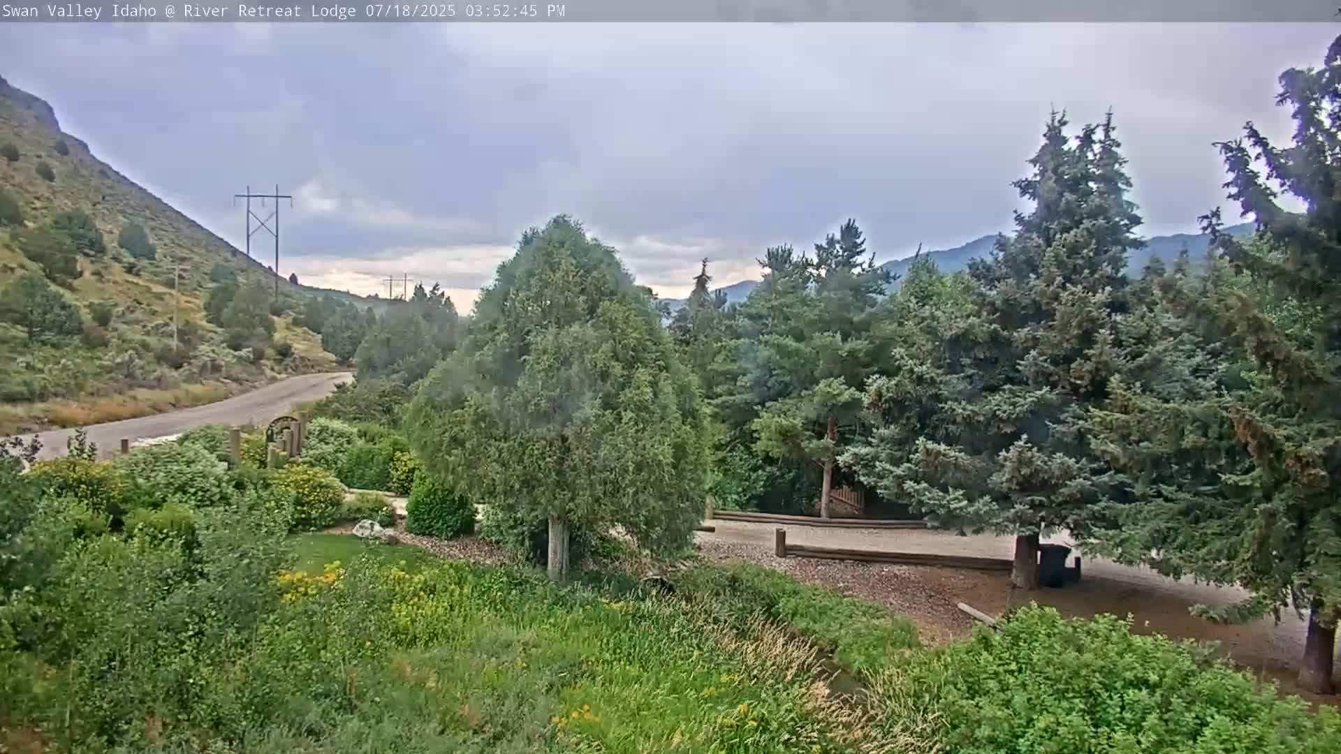 Swan Valley , River Retreat Lodge Live Cam - Irwin, Bonneville, Idaho, USA