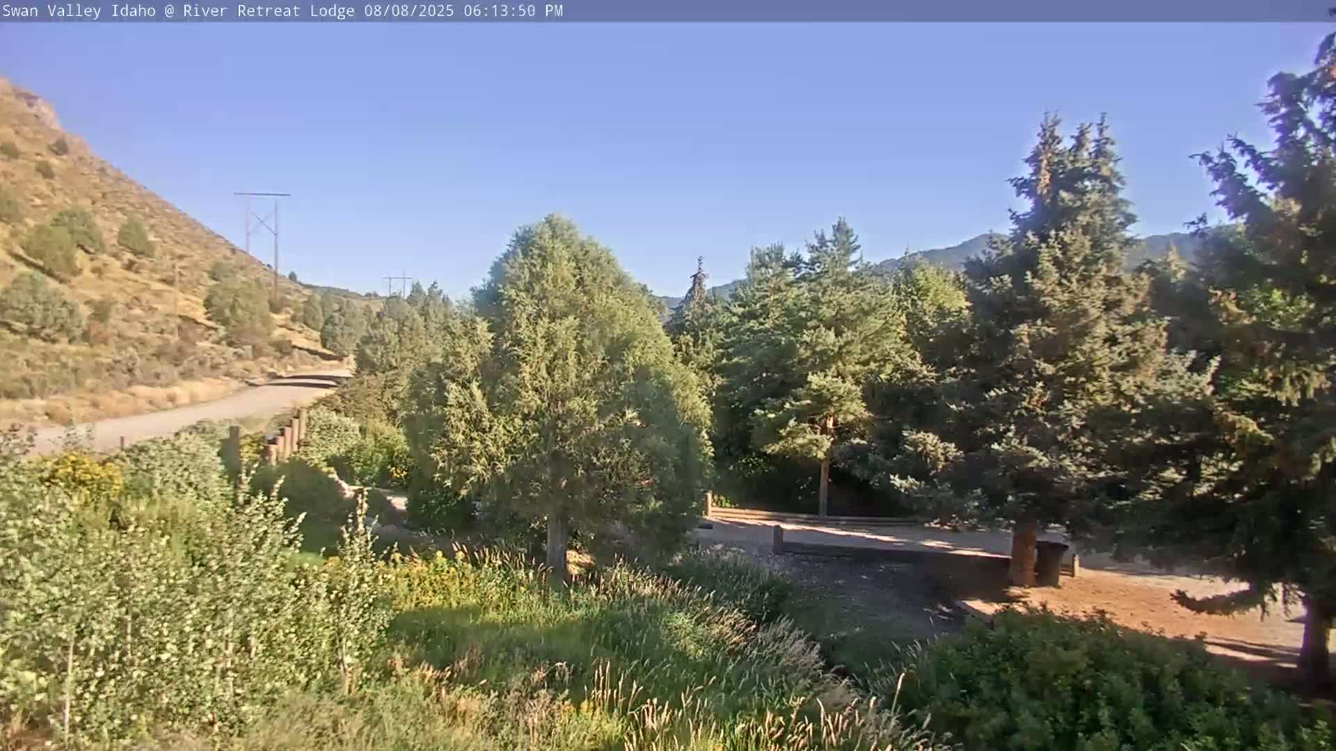 Swan Valley , River Retreat Lodge Live Cam - Irwin, Bonneville, Idaho, USA