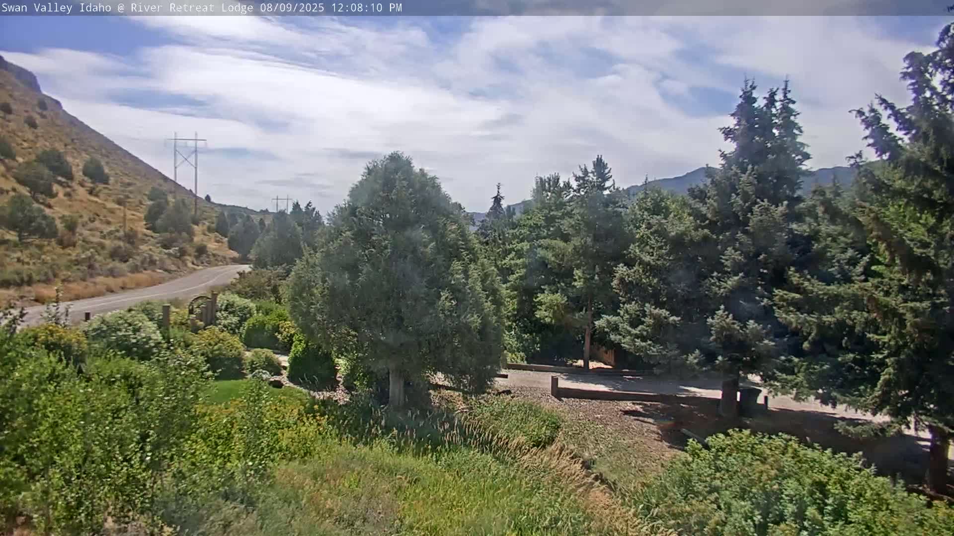 Swan Valley , River Retreat Lodge Live Cam - Irwin, Bonneville, Idaho, USA