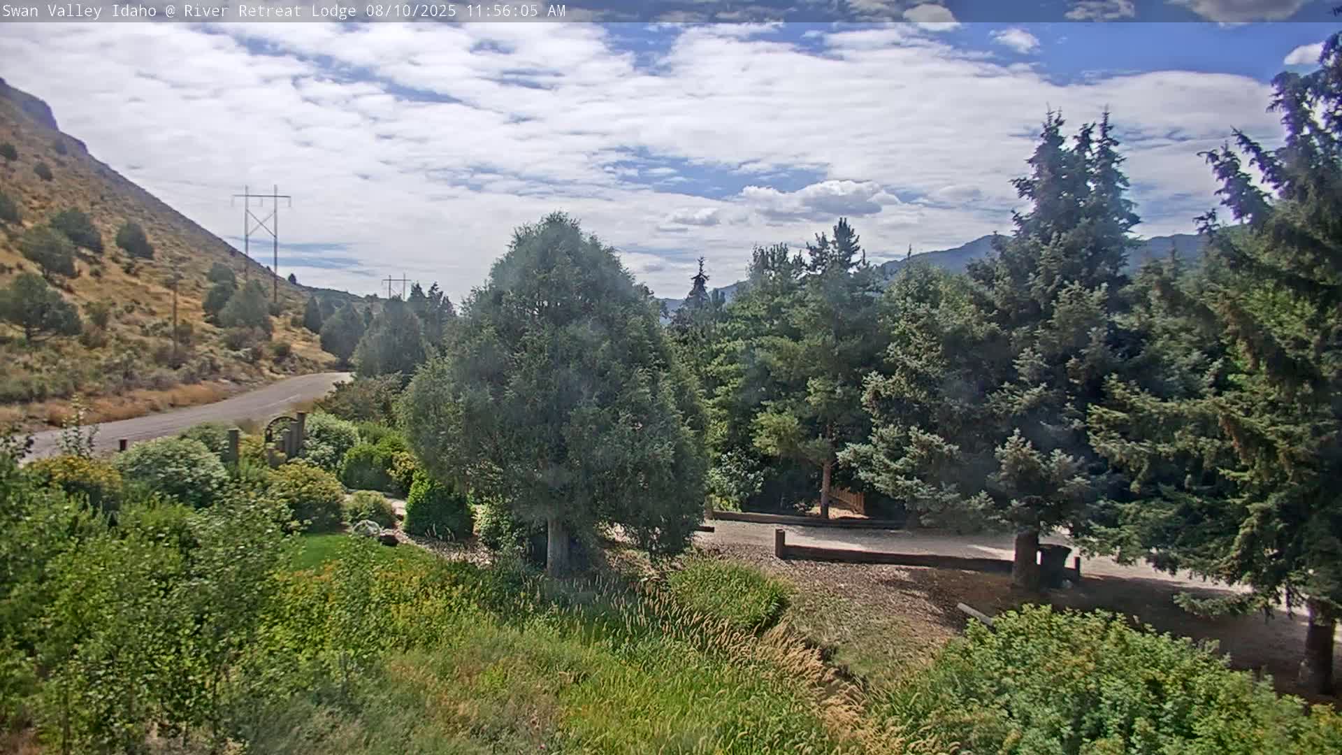 Swan Valley , River Retreat Lodge Live Cam - Irwin, Bonneville, Idaho, USA