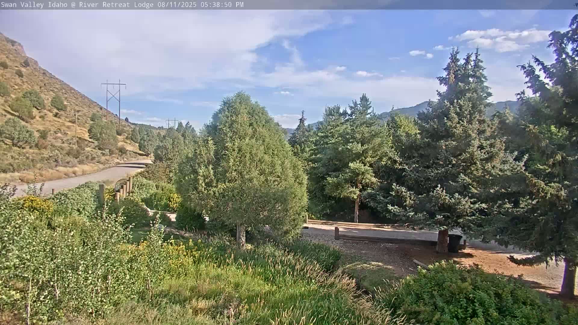 Swan Valley , River Retreat Lodge Live Cam - Irwin, Bonneville, Idaho, USA