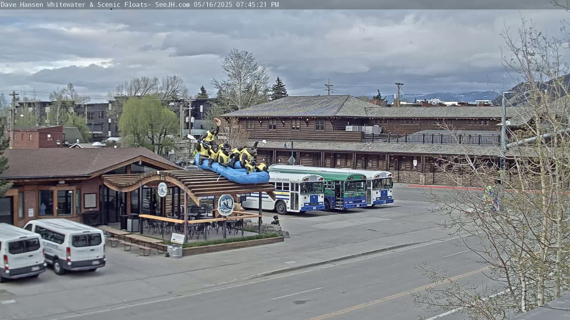 Jackson Hole, Jackson Broadway Avenue & S. Millward St. Junction Live Cam - Jackson, Teton, Wyoming, USA