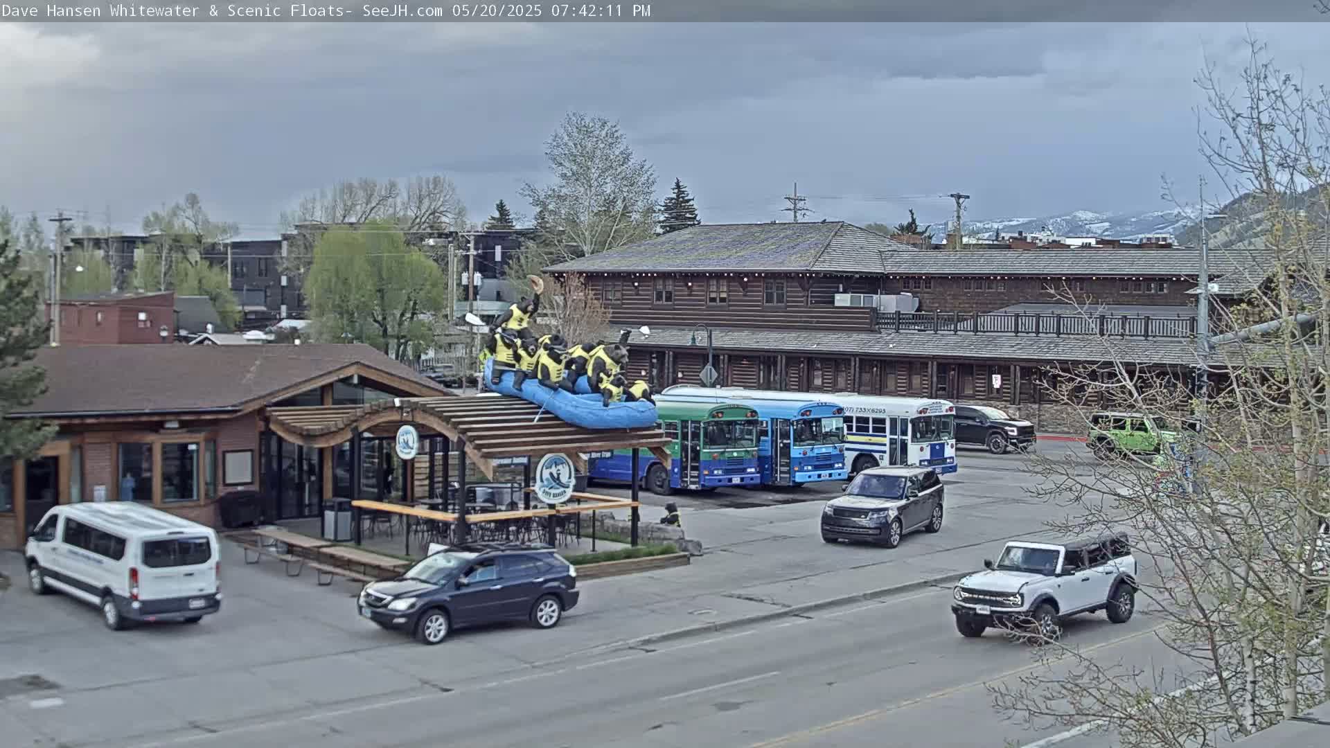 Jackson Hole, Jackson Broadway Avenue & S. Millward St. Junction Live Cam - Jackson, Teton, Wyoming, USA