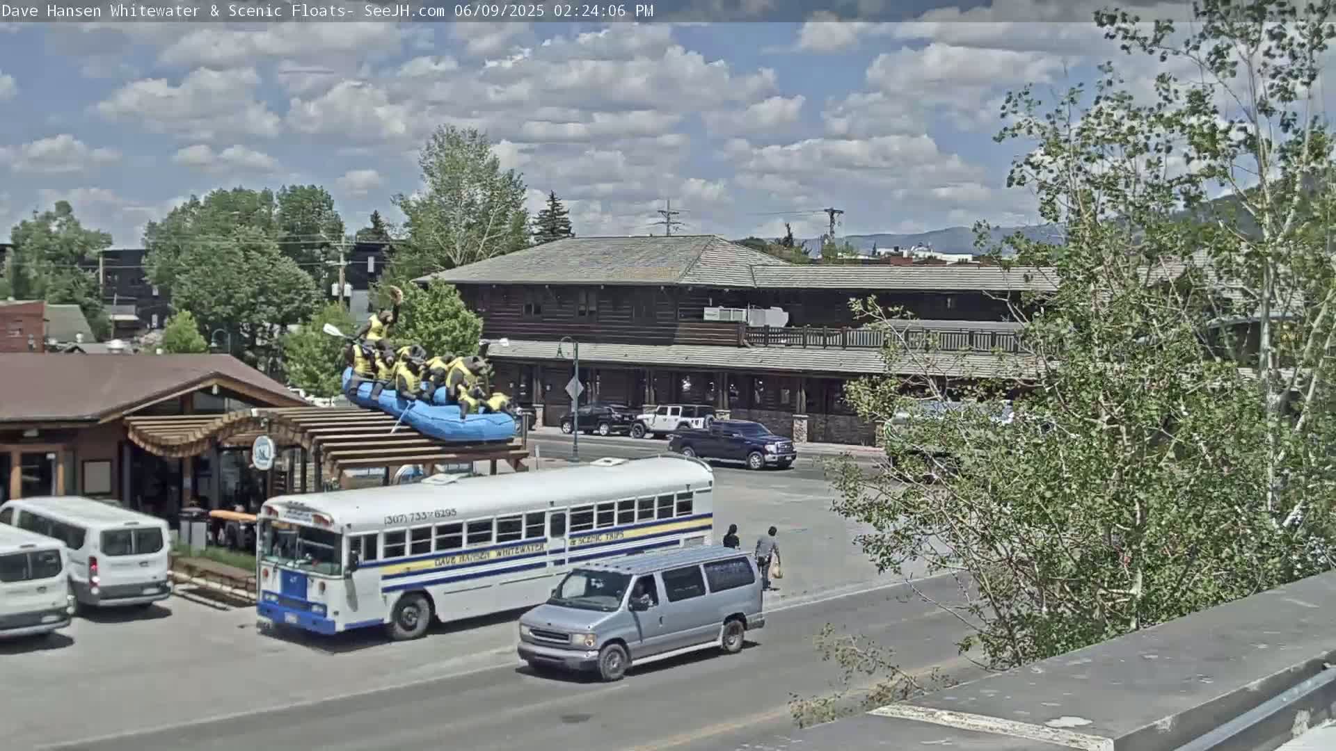 Jackson Hole, Jackson Broadway Avenue & S. Millward St. Junction Live Cam - Jackson, Teton, Wyoming, USA