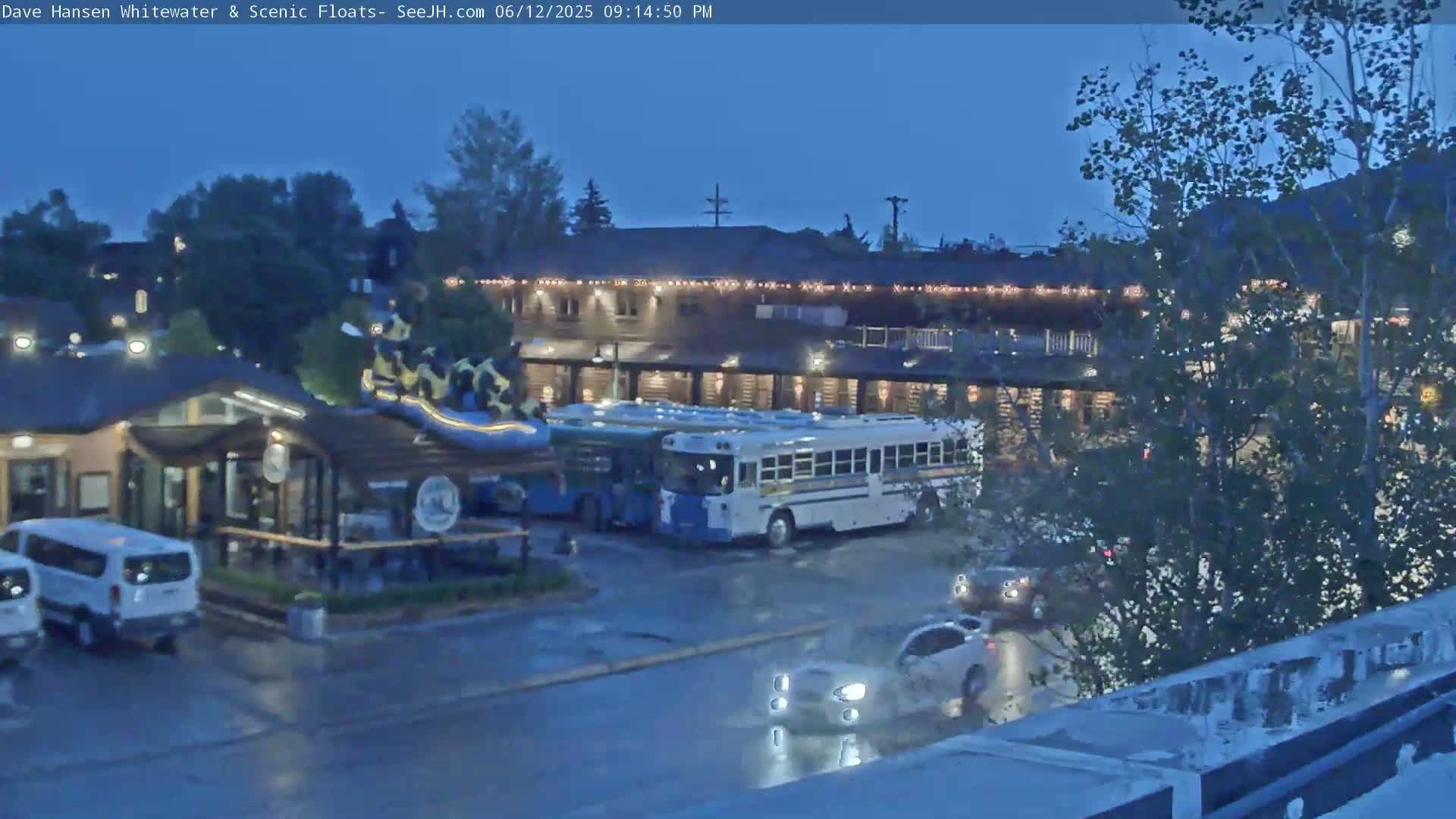 Jackson Hole, Jackson Broadway Avenue & S. Millward St. Junction Live Cam - Jackson, Teton, Wyoming, USA