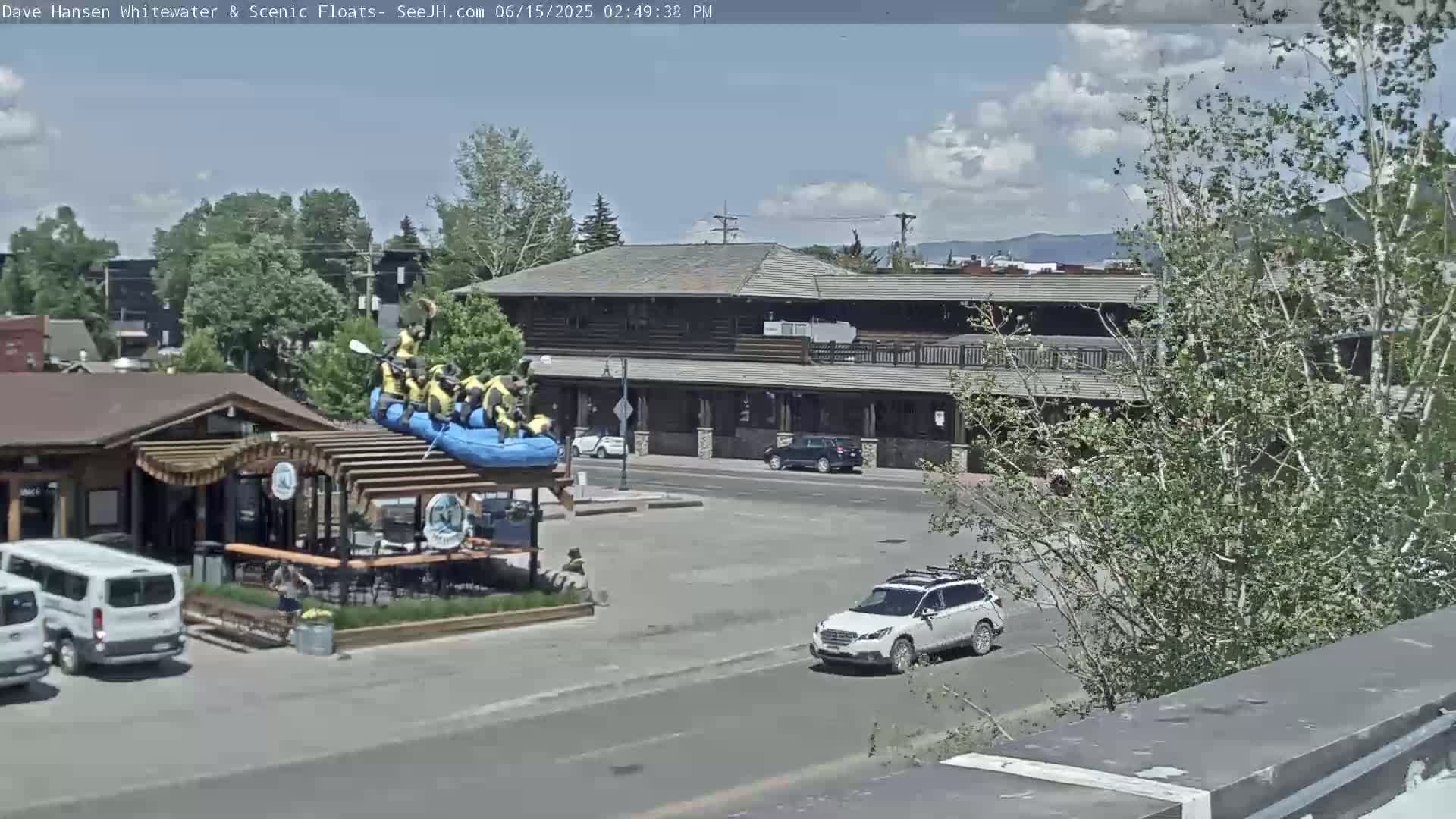 Jackson Hole, Jackson Broadway Avenue & S. Millward St. Junction Live Cam - Jackson, Teton, Wyoming, USA