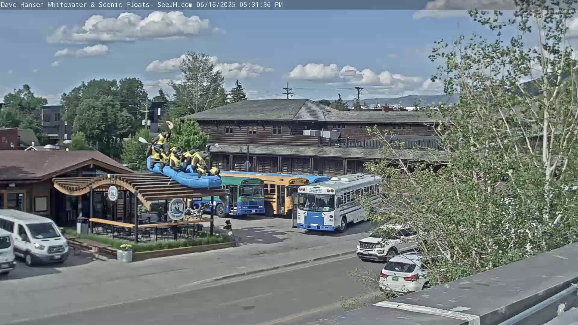 Jackson Hole, Jackson Broadway Avenue & S. Millward St. Junction Live Cam - Jackson, Teton, Wyoming, USA