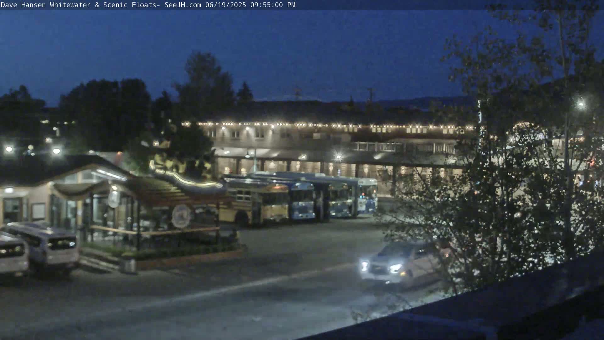 Jackson Hole, Jackson Broadway Avenue & S. Millward St. Junction Live Cam - Jackson, Teton, Wyoming, USA