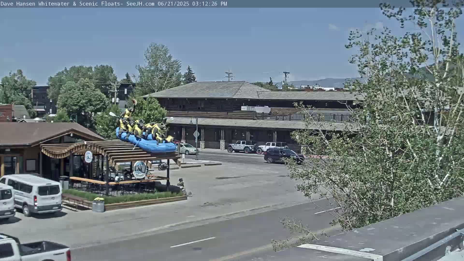 Jackson Hole, Jackson Broadway Avenue & S. Millward St. Junction Live Cam - Jackson, Teton, Wyoming, USA