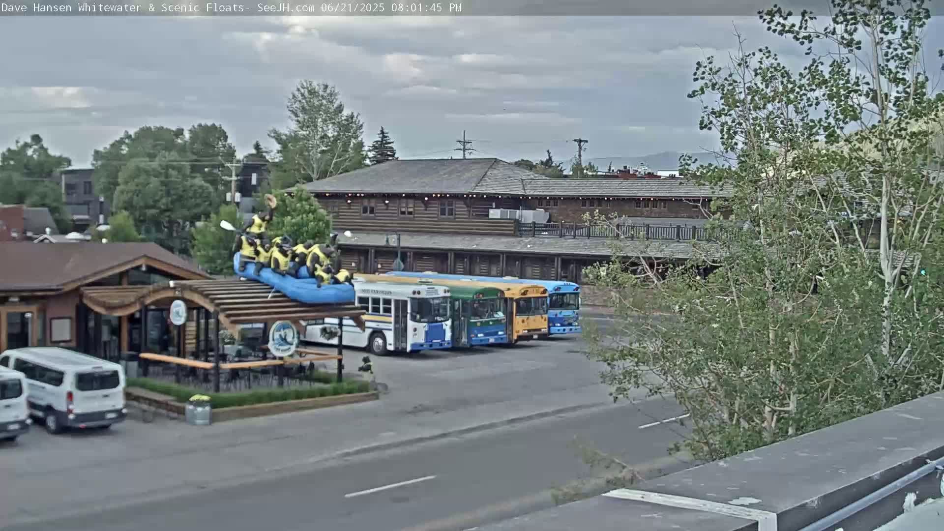 Jackson Hole, Jackson Broadway Avenue & S. Millward St. Junction Live Cam - Jackson, Teton, Wyoming, USA