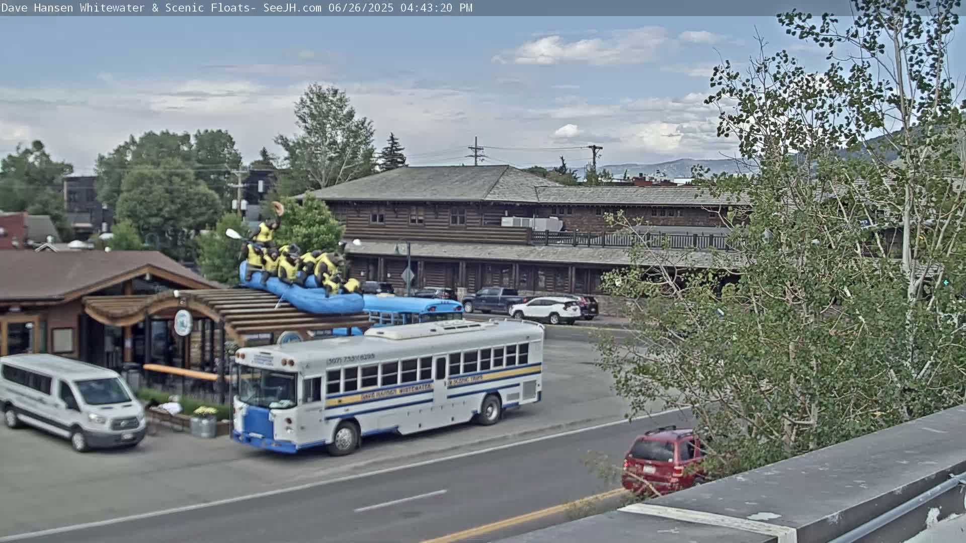 Jackson Hole, Jackson Broadway Avenue & S. Millward St. Junction Live Cam - Jackson, Teton, Wyoming, USA