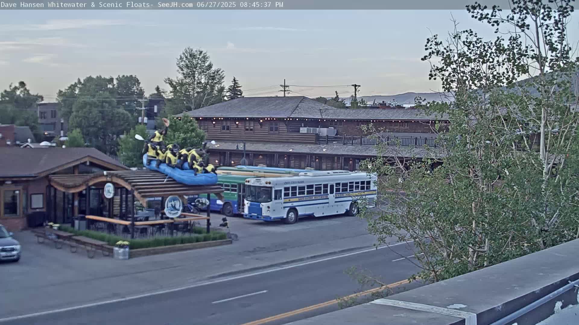 Jackson Hole, Jackson Broadway Avenue & S. Millward St. Junction Live Cam - Jackson, Teton, Wyoming, USA