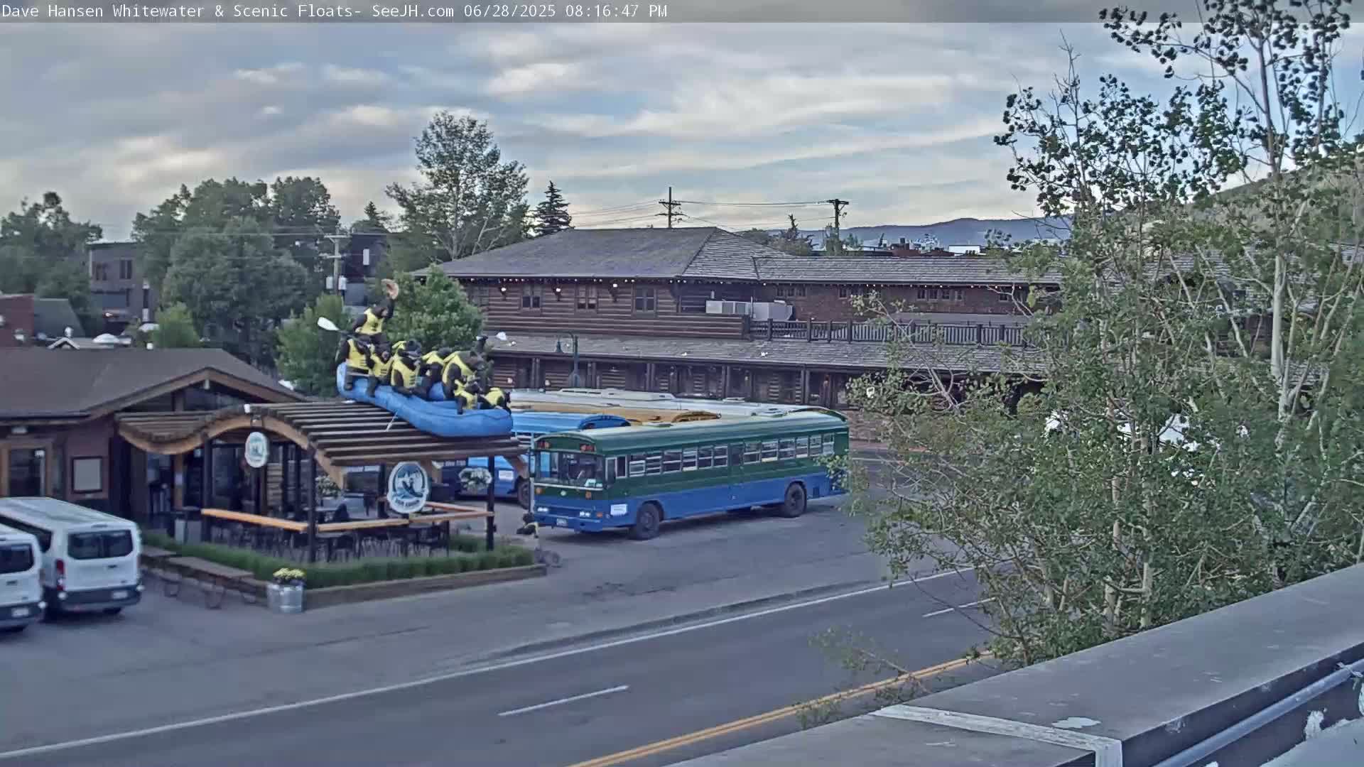 Jackson Hole, Jackson Broadway Avenue & S. Millward St. Junction Live Cam - Jackson, Teton, Wyoming, USA