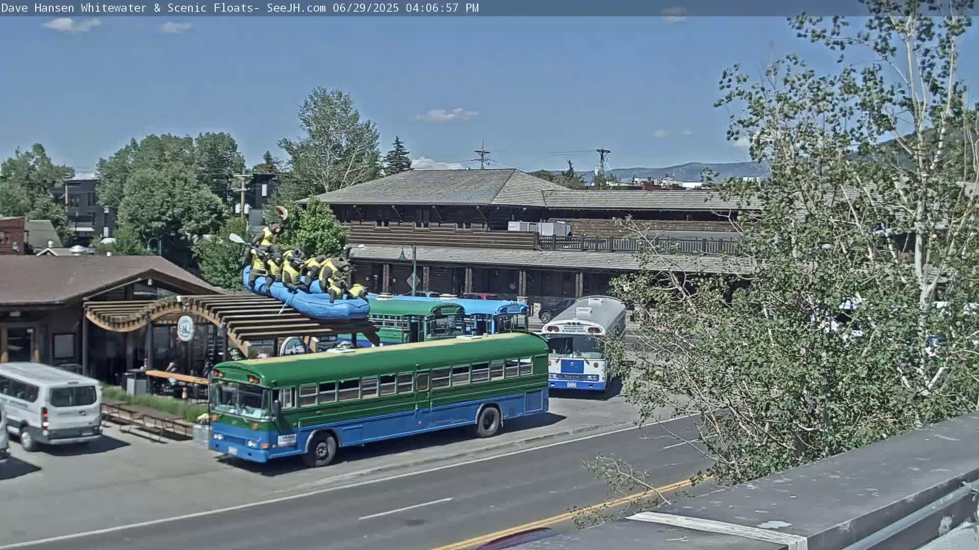 Jackson Hole, Jackson Broadway Avenue & S. Millward St. Junction Live Cam - Jackson, Teton, Wyoming, USA