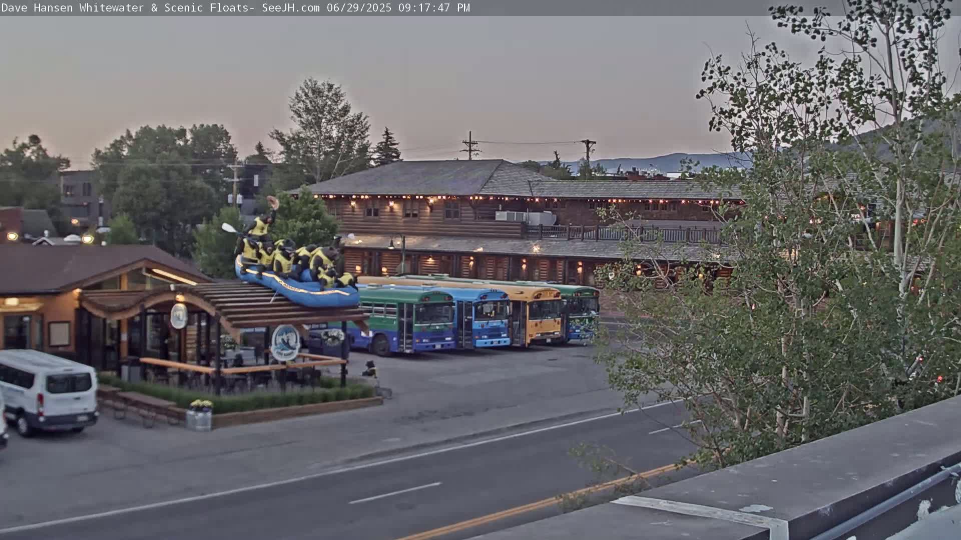 Jackson Hole, Jackson Broadway Avenue & S. Millward St. Junction Live Cam - Jackson, Teton, Wyoming, USA