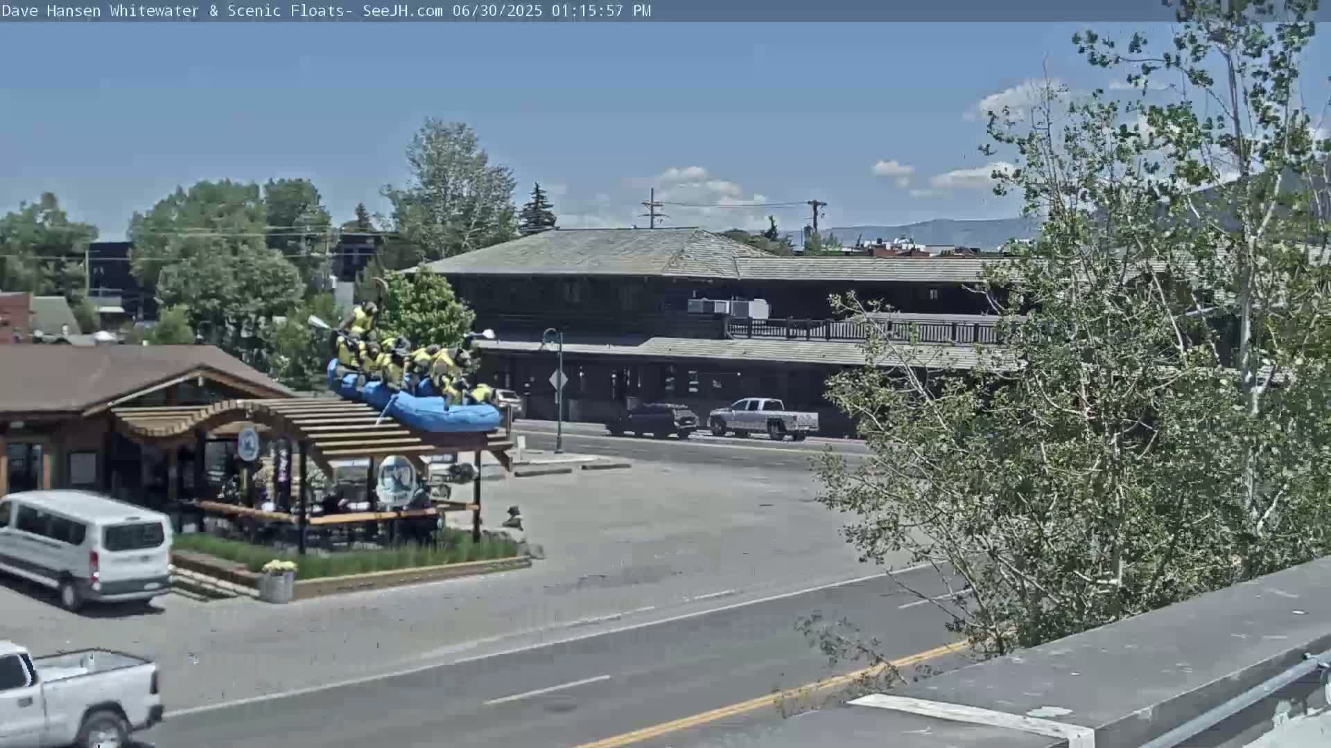 Jackson Hole, Jackson Broadway Avenue & S. Millward St. Junction Live Cam - Jackson, Teton, Wyoming, USA