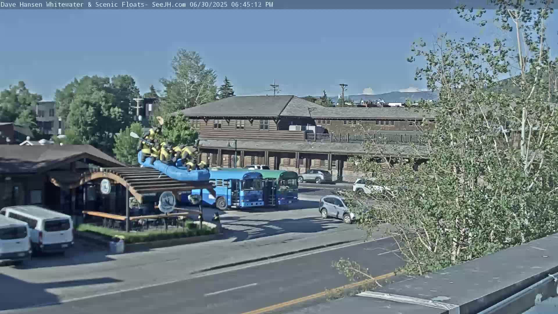 Jackson Hole, Jackson Broadway Avenue & S. Millward St. Junction Live Cam - Jackson, Teton, Wyoming, USA