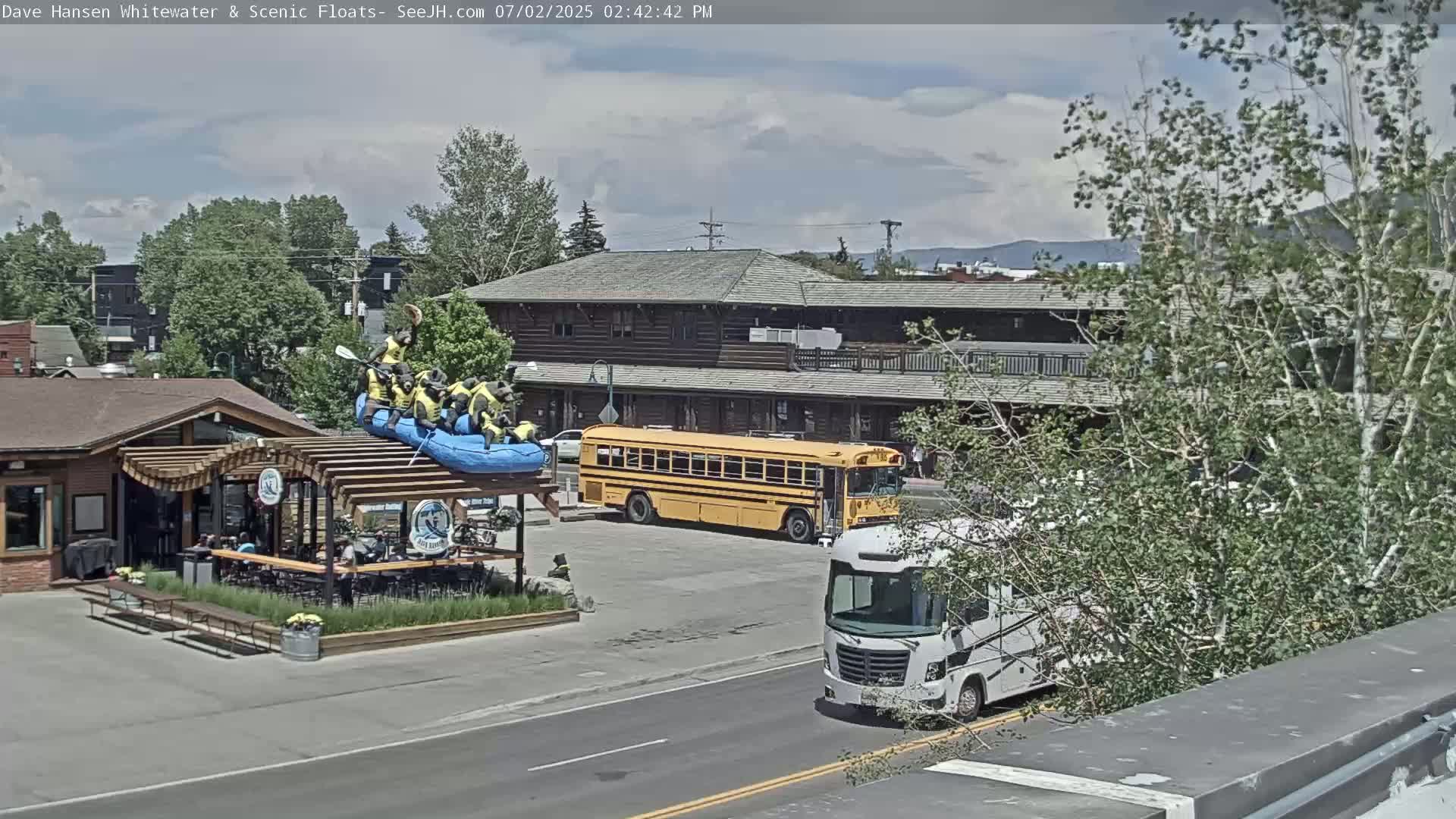 Jackson Hole, Jackson Broadway Avenue & S. Millward St. Junction Live Cam - Jackson, Teton, Wyoming, USA