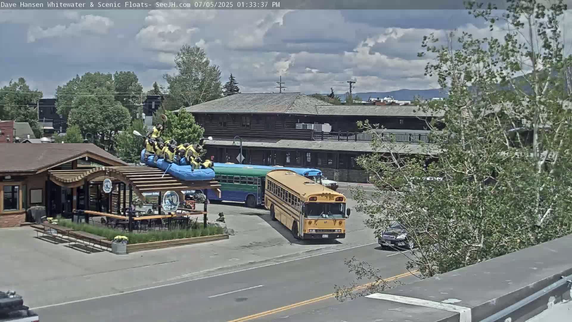 Jackson Hole, Jackson Broadway Avenue & S. Millward St. Junction Live Cam - Jackson, Teton, Wyoming, USA