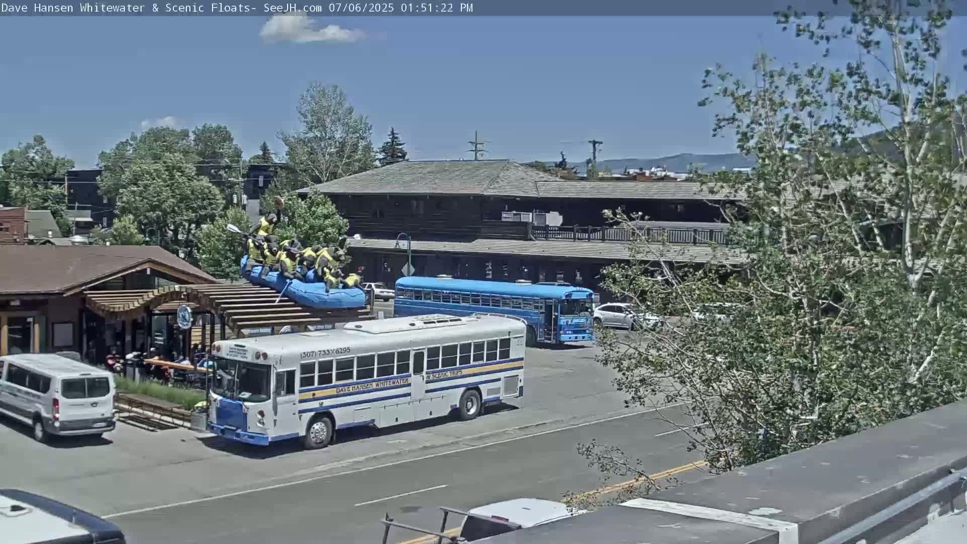 Jackson Hole, Jackson Broadway Avenue & S. Millward St. Junction Live Cam - Jackson, Teton, Wyoming, USA