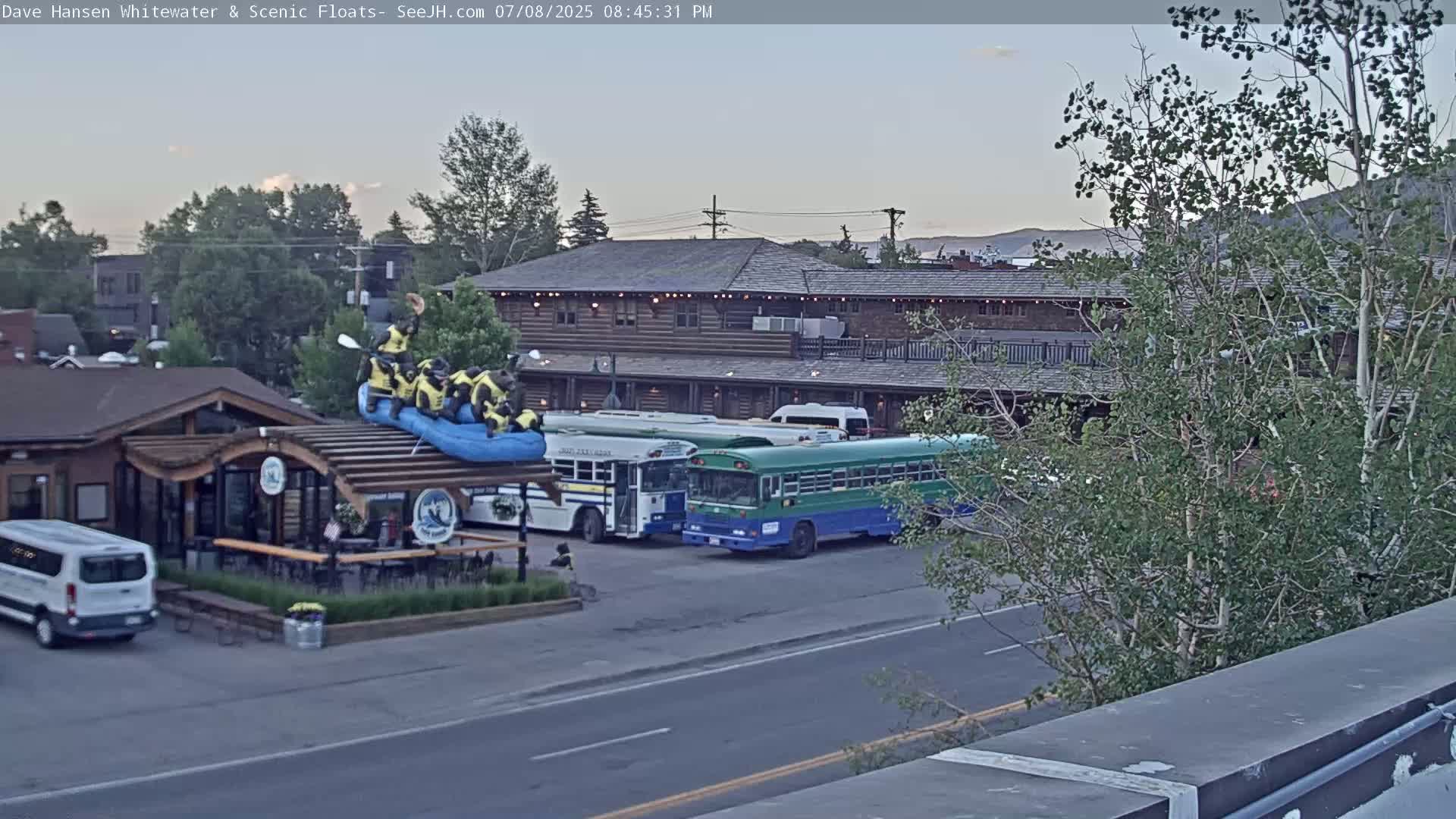 Jackson Hole, Jackson Broadway Avenue & S. Millward St. Junction Live Cam - Jackson, Teton, Wyoming, USA