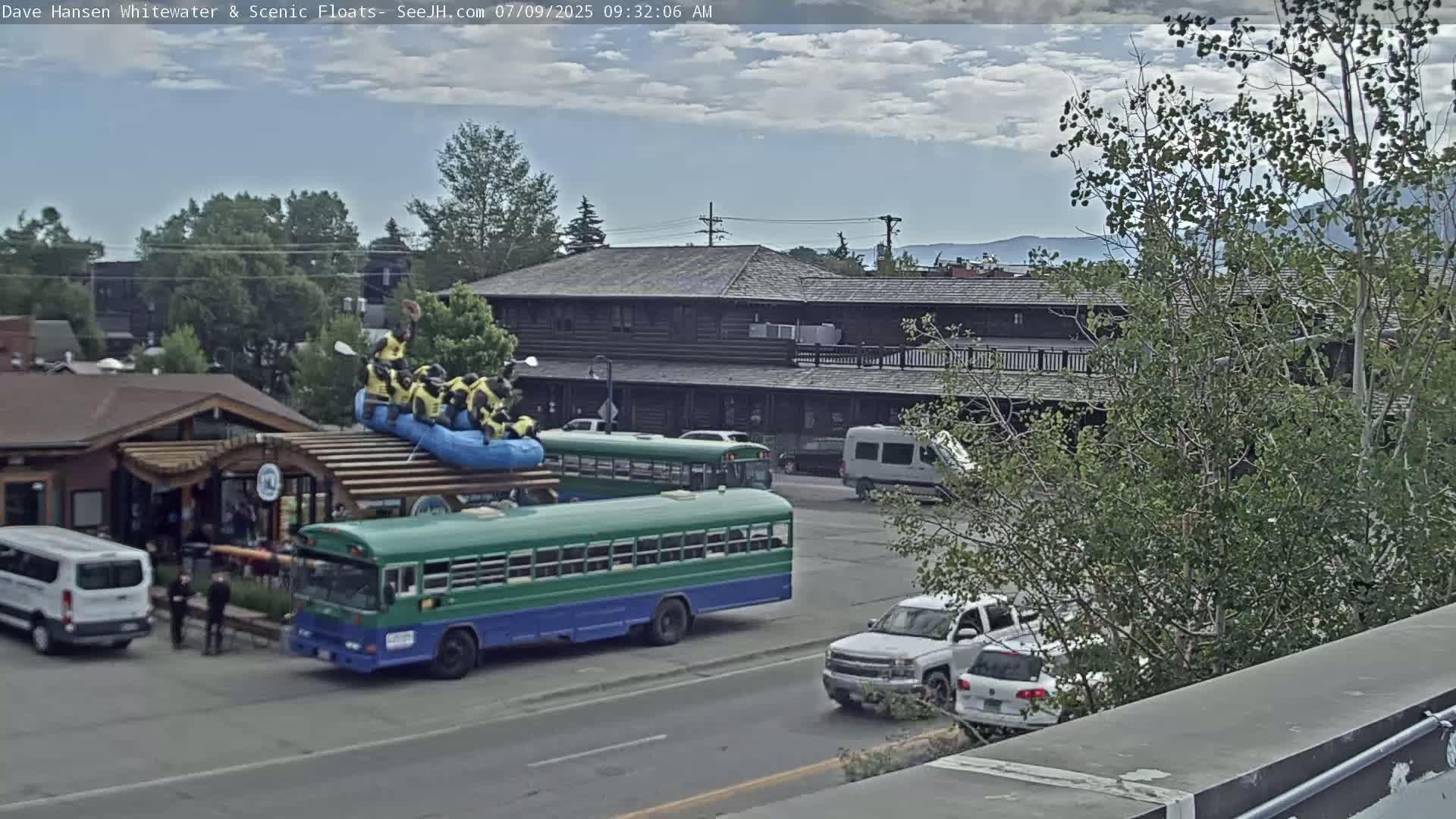 Jackson Hole, Jackson Broadway Avenue & S. Millward St. Junction Live Cam - Jackson, Teton, Wyoming, USA