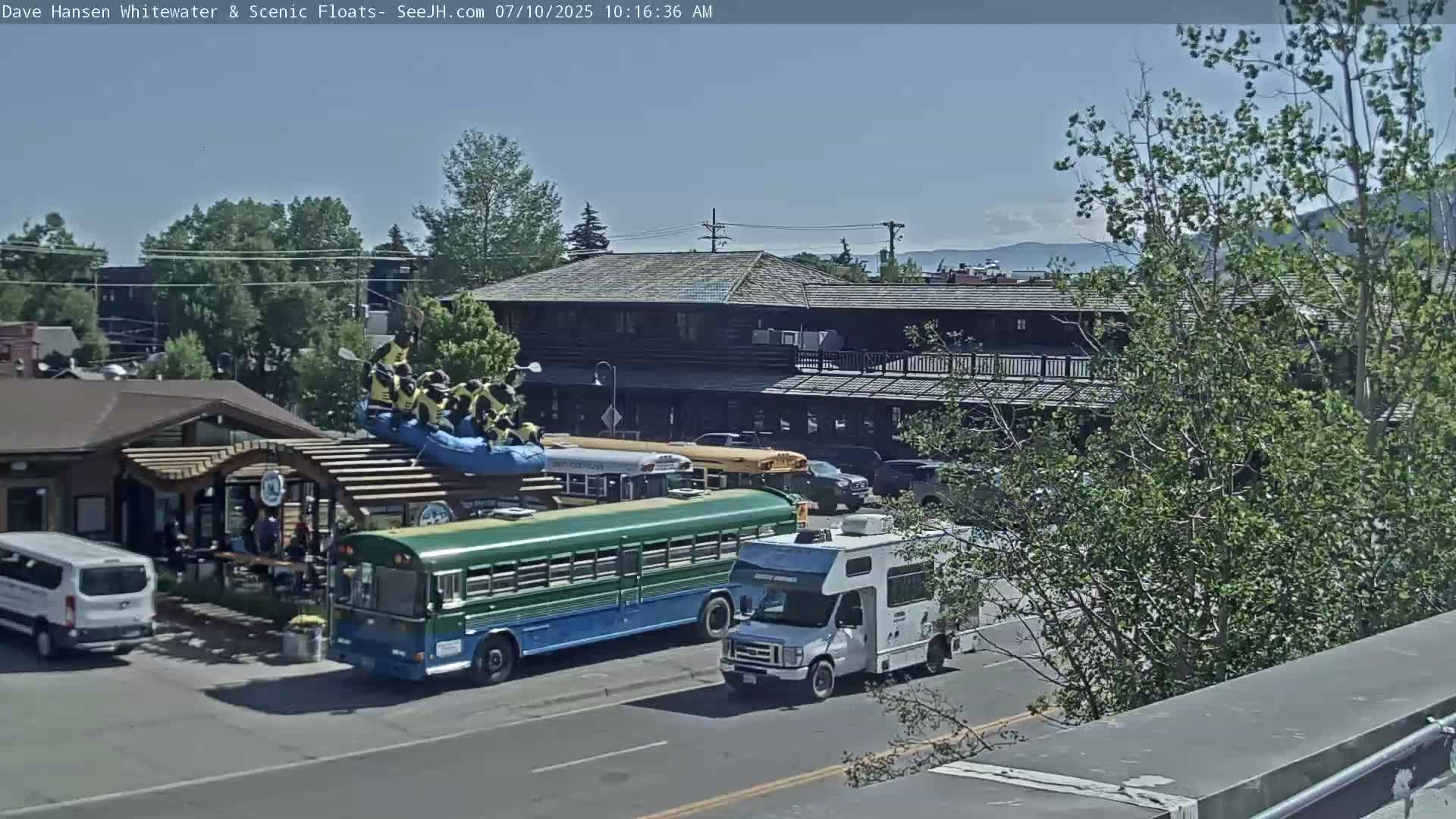 Jackson Hole, Jackson Broadway Avenue & S. Millward St. Junction Live Cam - Jackson, Teton, Wyoming, USA