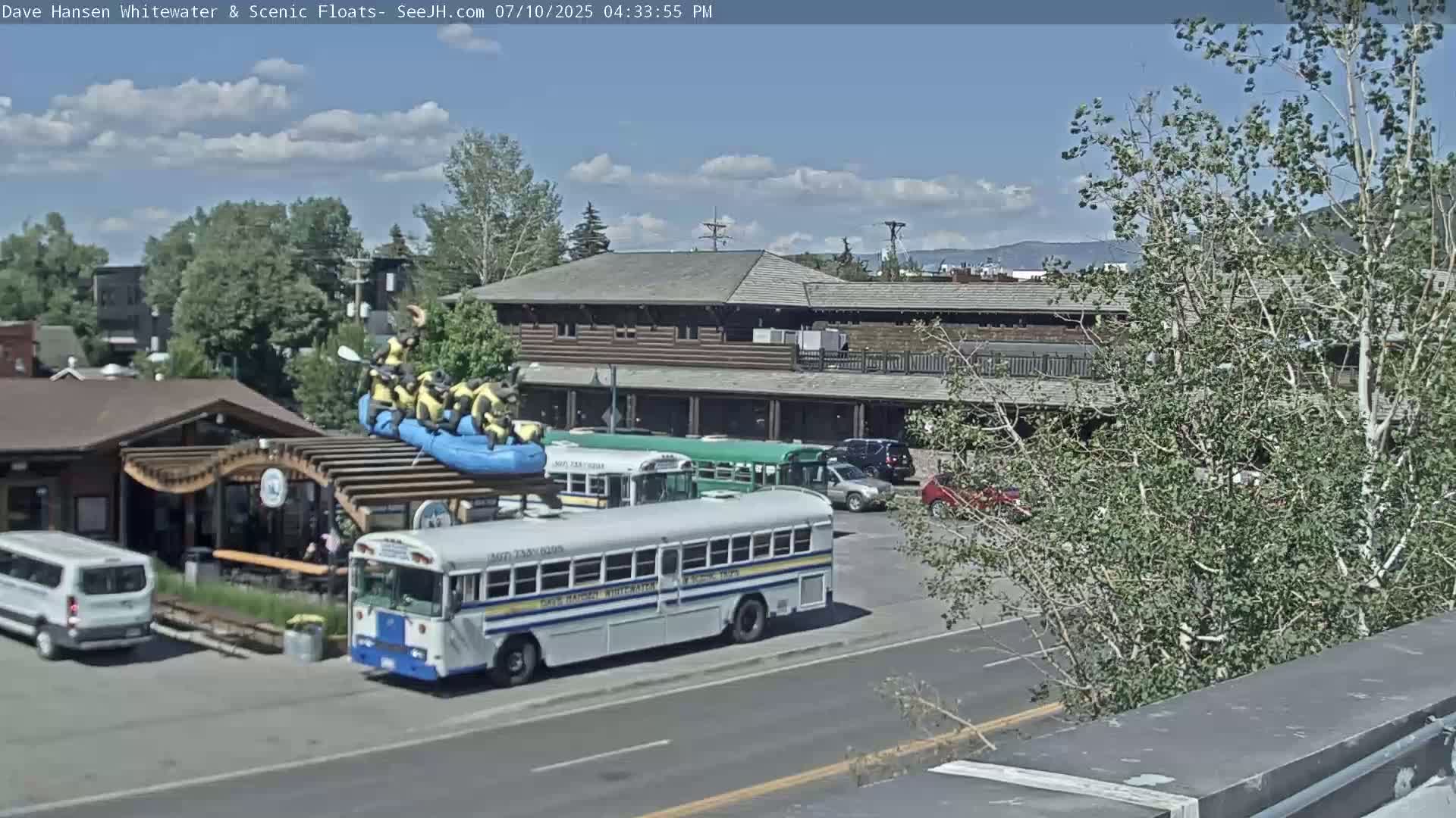 Jackson Hole, Jackson Broadway Avenue & S. Millward St. Junction Live Cam - Jackson, Teton, Wyoming, USA
