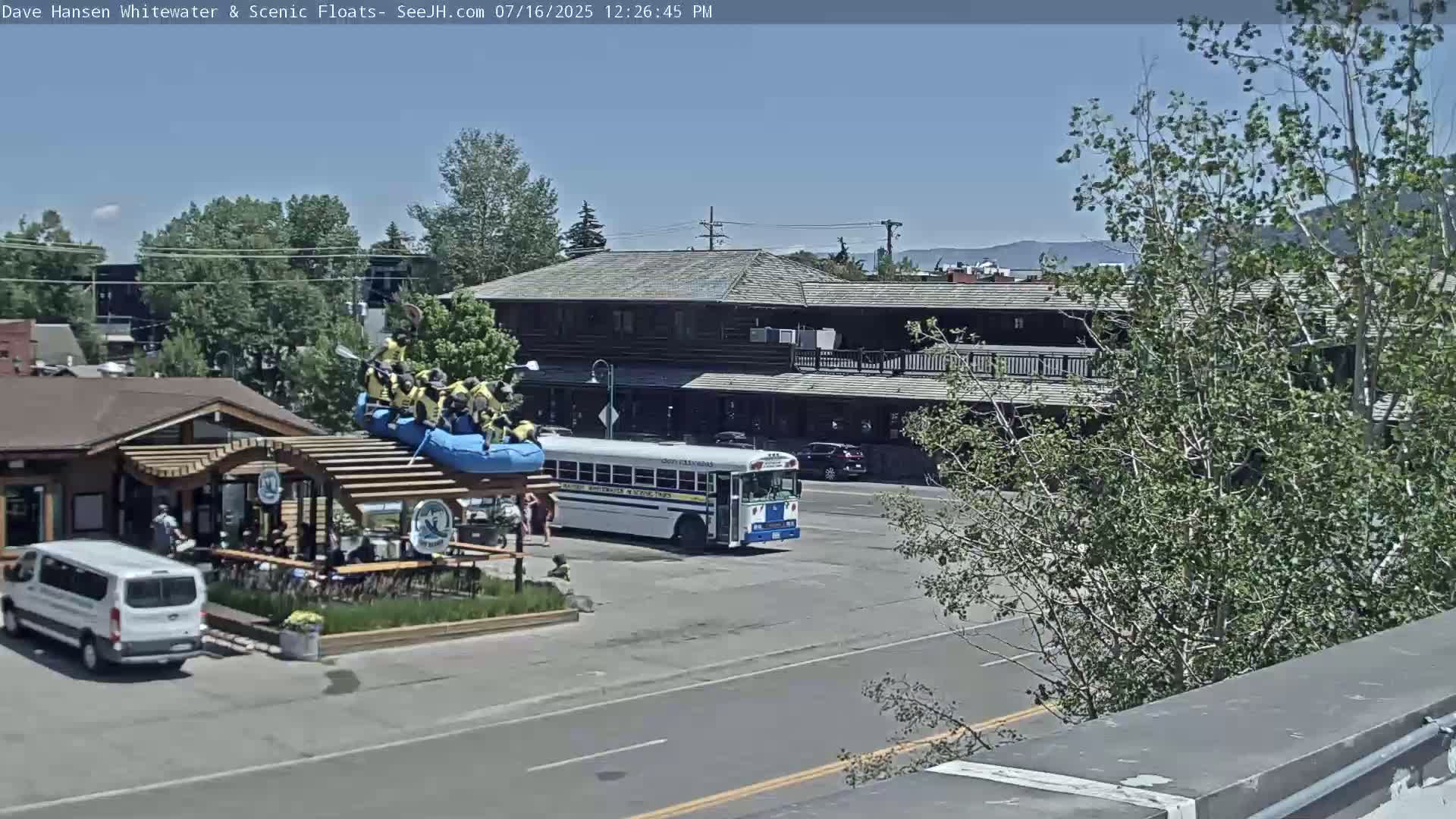 Jackson Hole, Jackson Broadway Avenue & S. Millward St. Junction Live Cam - Jackson, Teton, Wyoming, USA