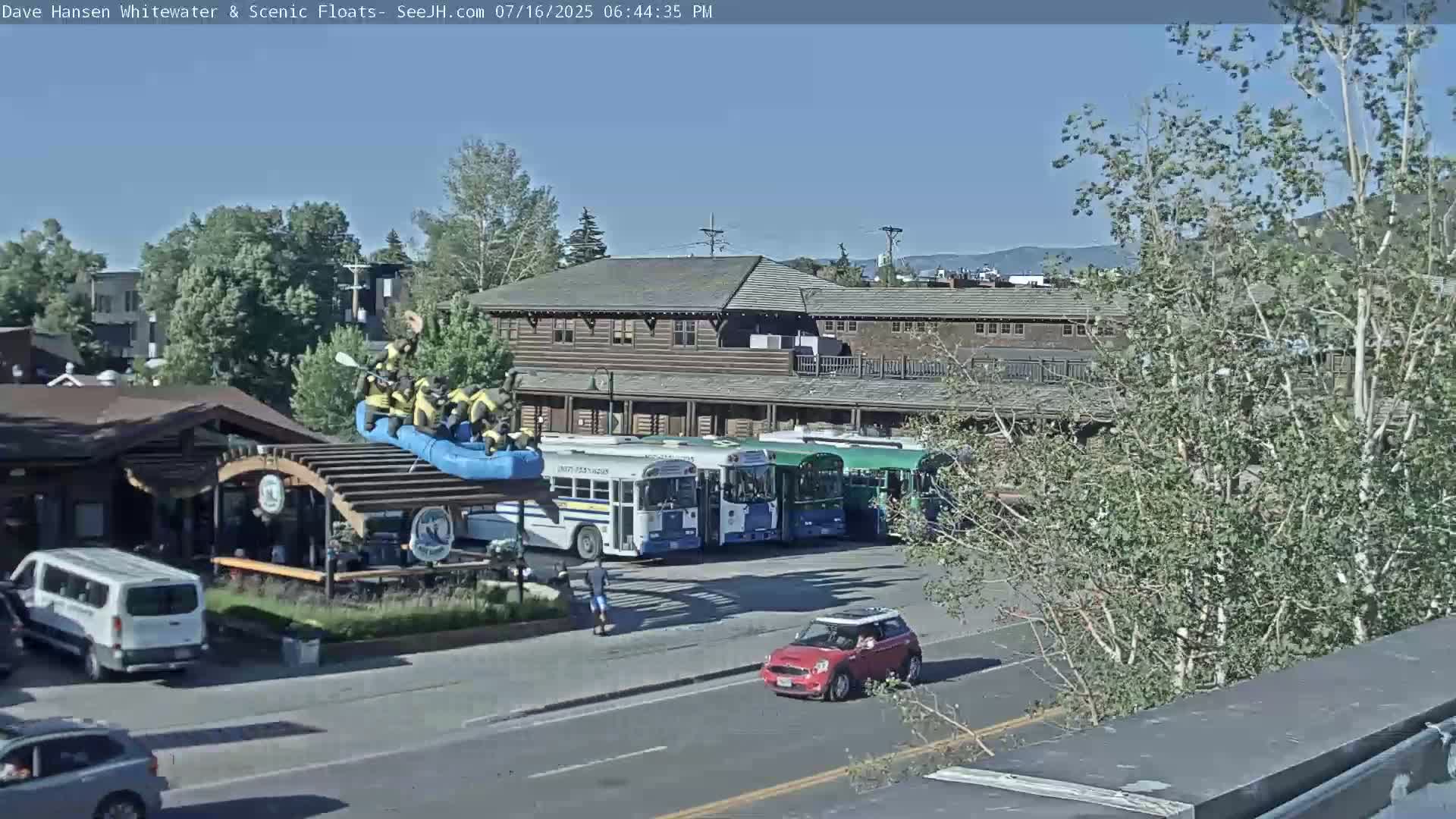 Jackson Hole, Jackson Broadway Avenue & S. Millward St. Junction Live Cam - Jackson, Teton, Wyoming, USA