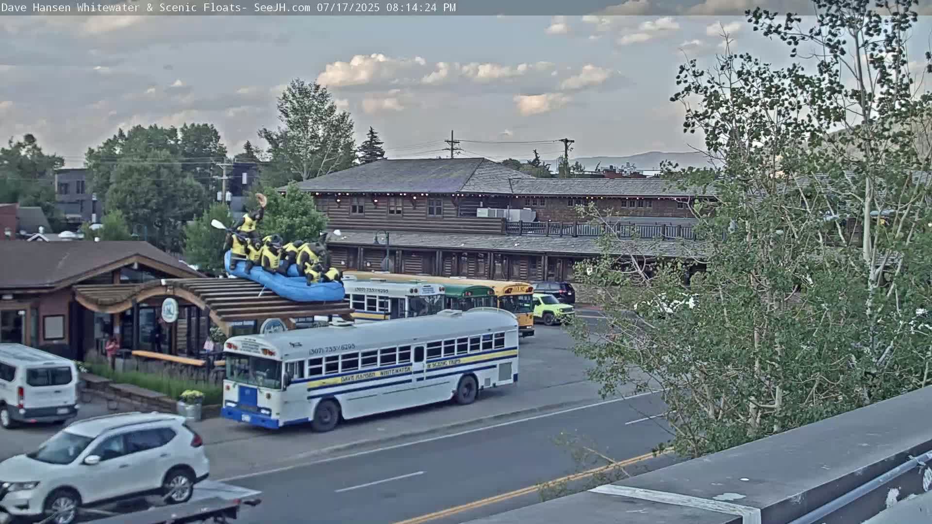 Jackson Hole, Jackson Broadway Avenue & S. Millward St. Junction Live Cam - Jackson, Teton, Wyoming, USA