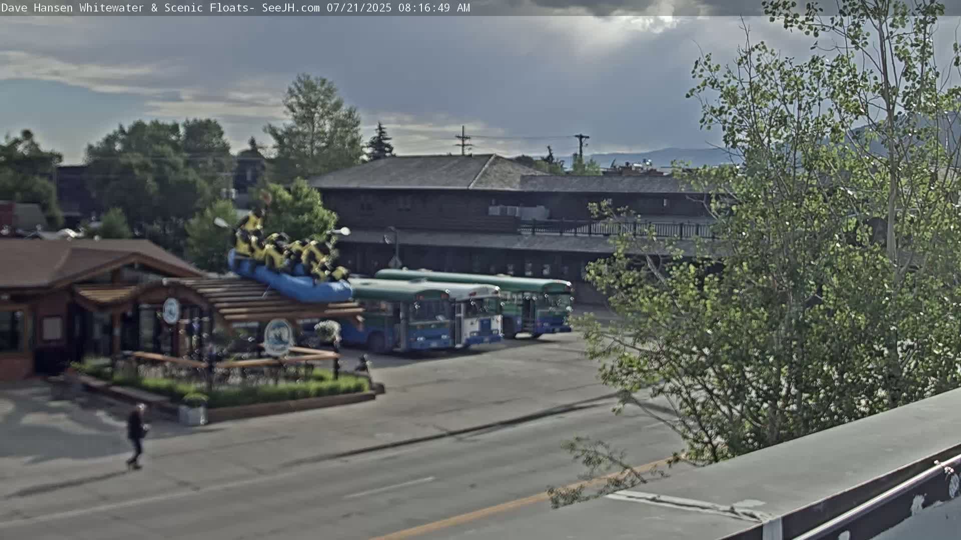 Jackson Hole, Jackson Broadway Avenue & S. Millward St. Junction Live Cam - Jackson, Teton, Wyoming, USA