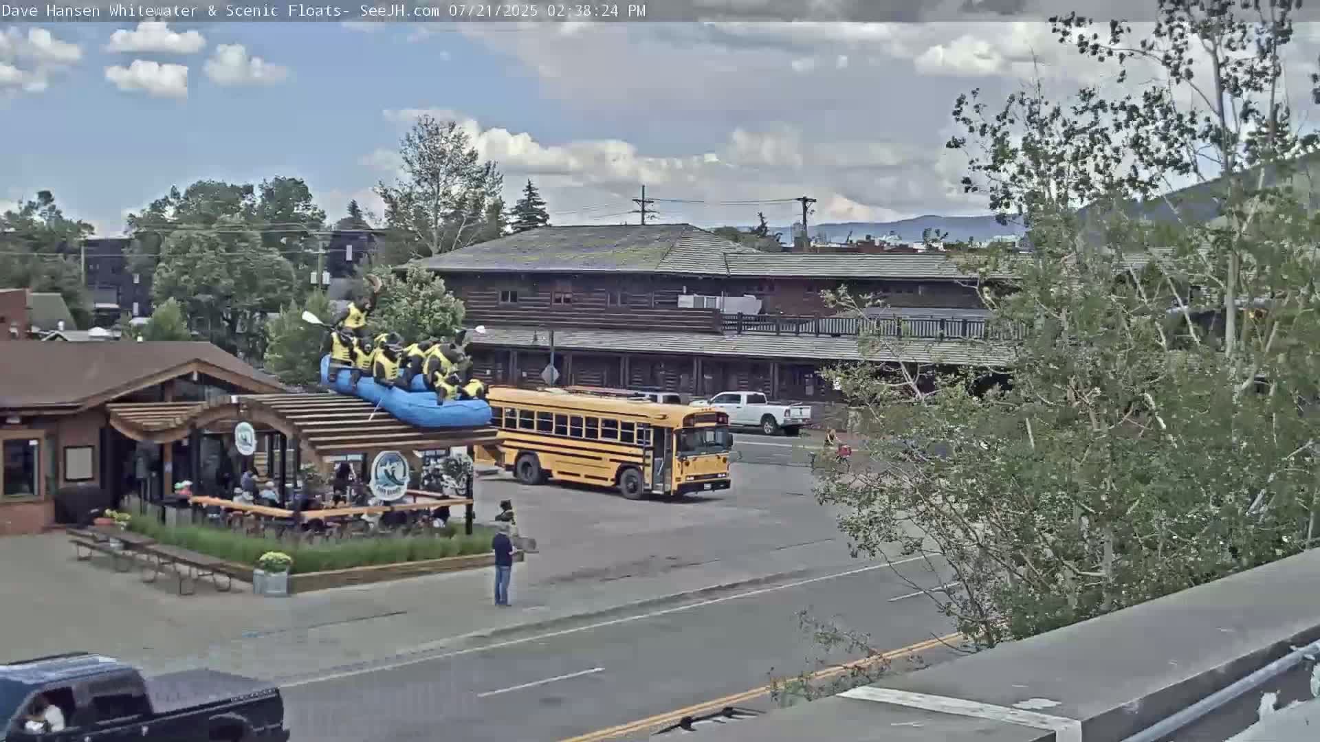 Jackson Hole, Jackson Broadway Avenue & S. Millward St. Junction Live Cam - Jackson, Teton, Wyoming, USA