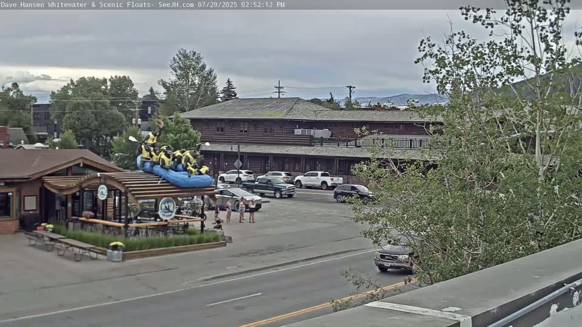 Jackson Hole, Jackson Broadway Avenue & S. Millward St. Junction Live Cam - Jackson, Teton, Wyoming, USA