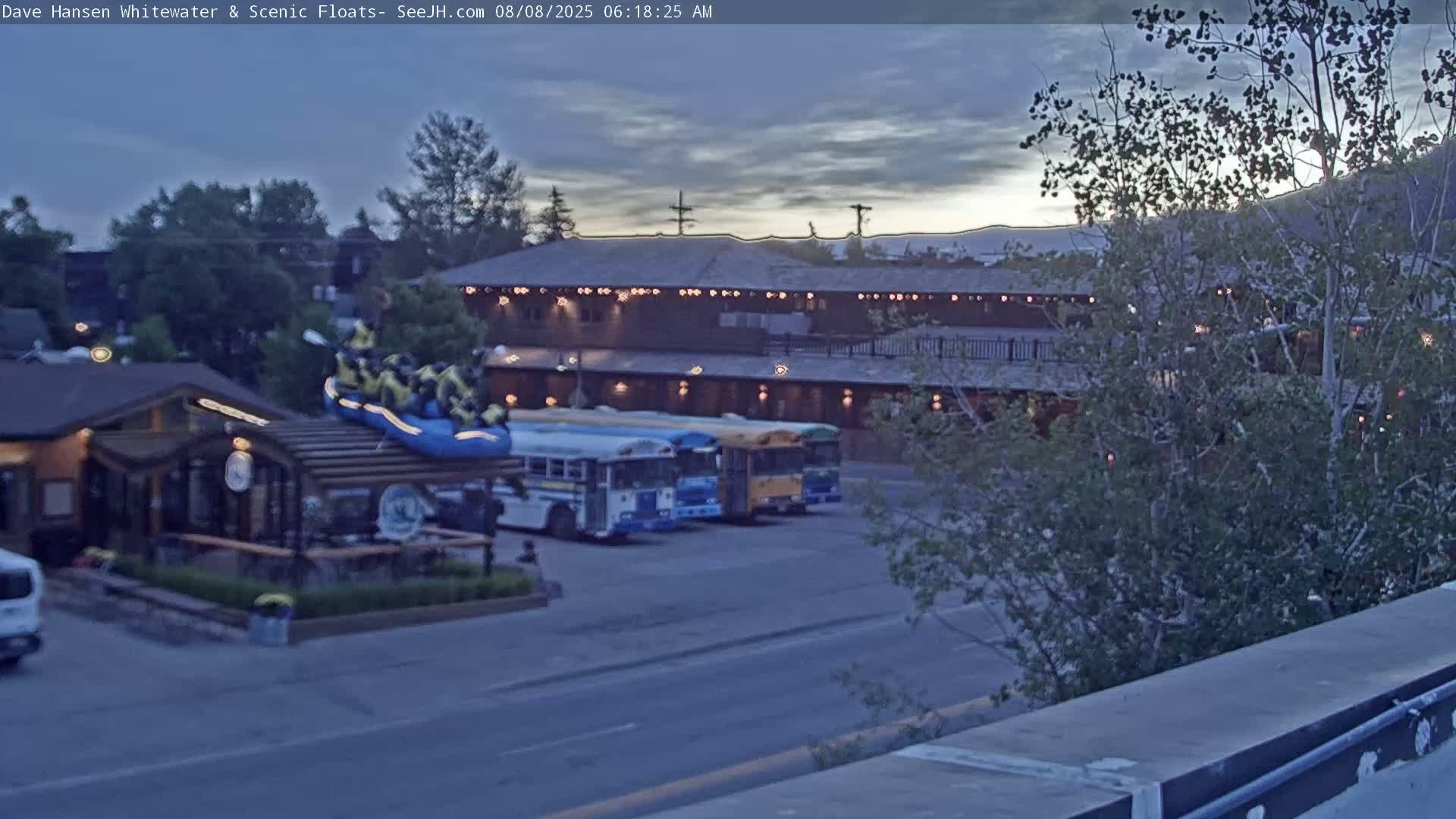 Jackson Hole, Jackson Broadway Avenue & S. Millward St. Junction Live Cam - Jackson, Teton, Wyoming, USA