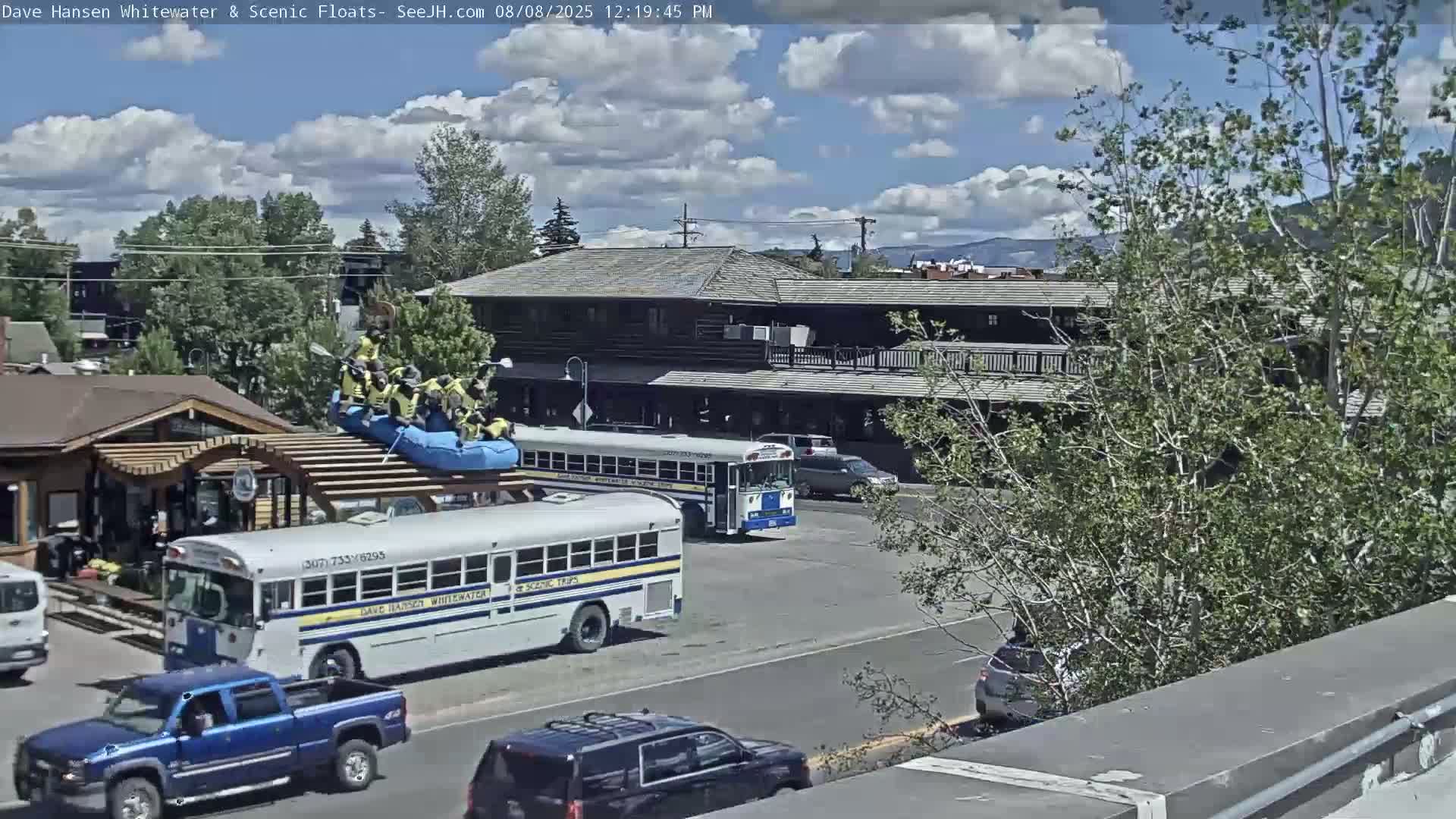 Jackson Hole, Jackson Broadway Avenue & S. Millward St. Junction Live Cam - Jackson, Teton, Wyoming, USA