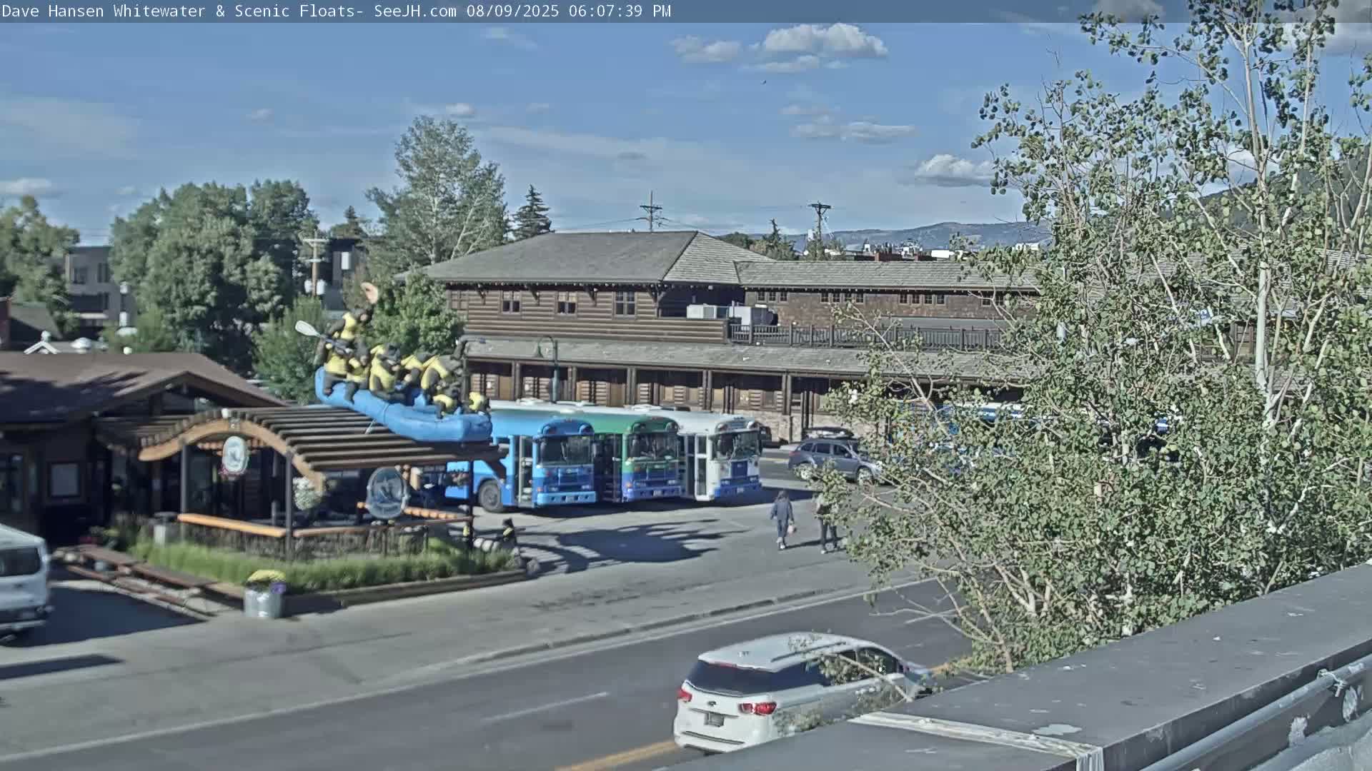 Jackson Hole, Jackson Broadway Avenue & S. Millward St. Junction Live Cam - Jackson, Teton, Wyoming, USA