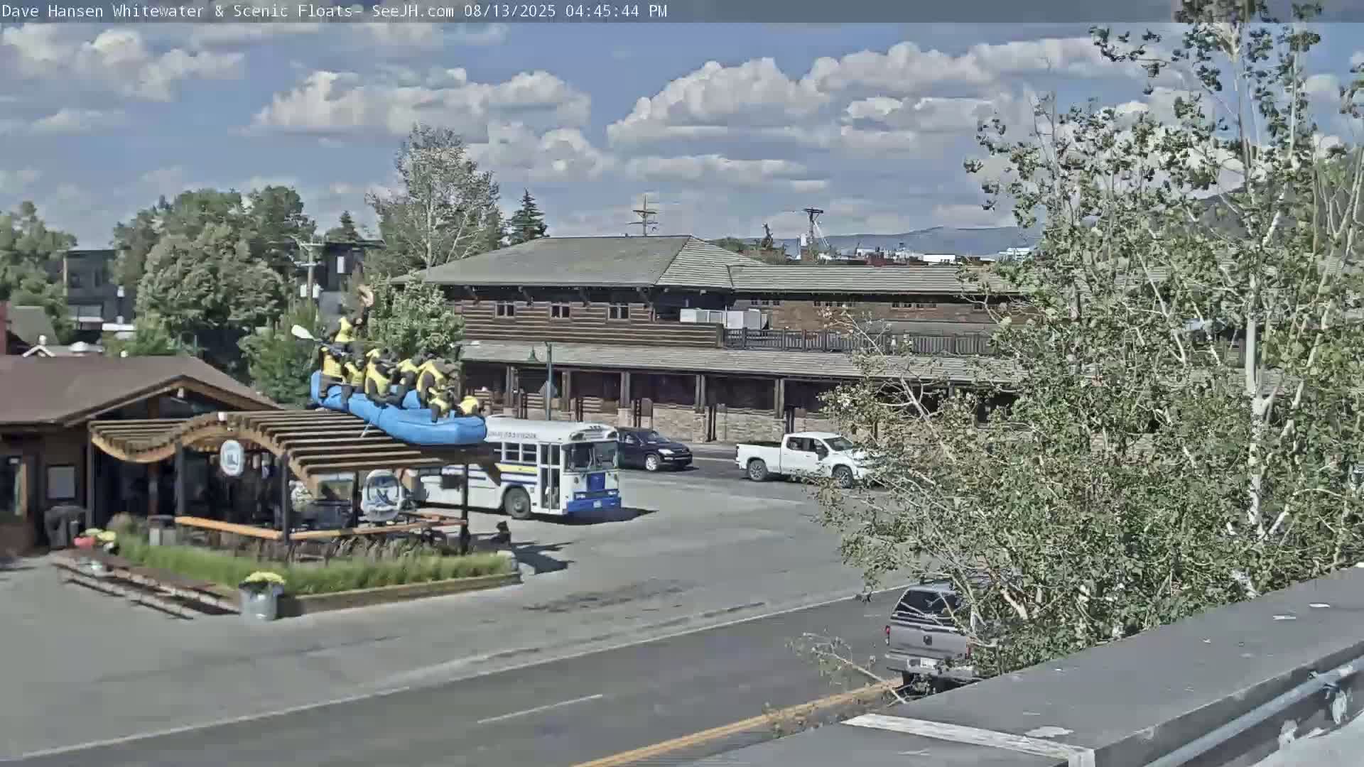 Jackson Hole, Jackson Broadway Avenue & S. Millward St. Junction Live Cam - Jackson, Teton, Wyoming, USA