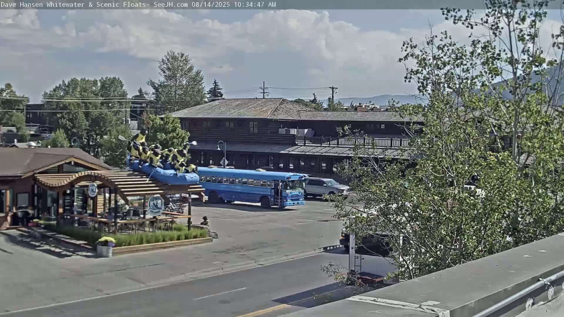 Jackson Hole, Jackson Broadway Avenue & S. Millward St. Junction Live Cam - Jackson, Teton, Wyoming, USA