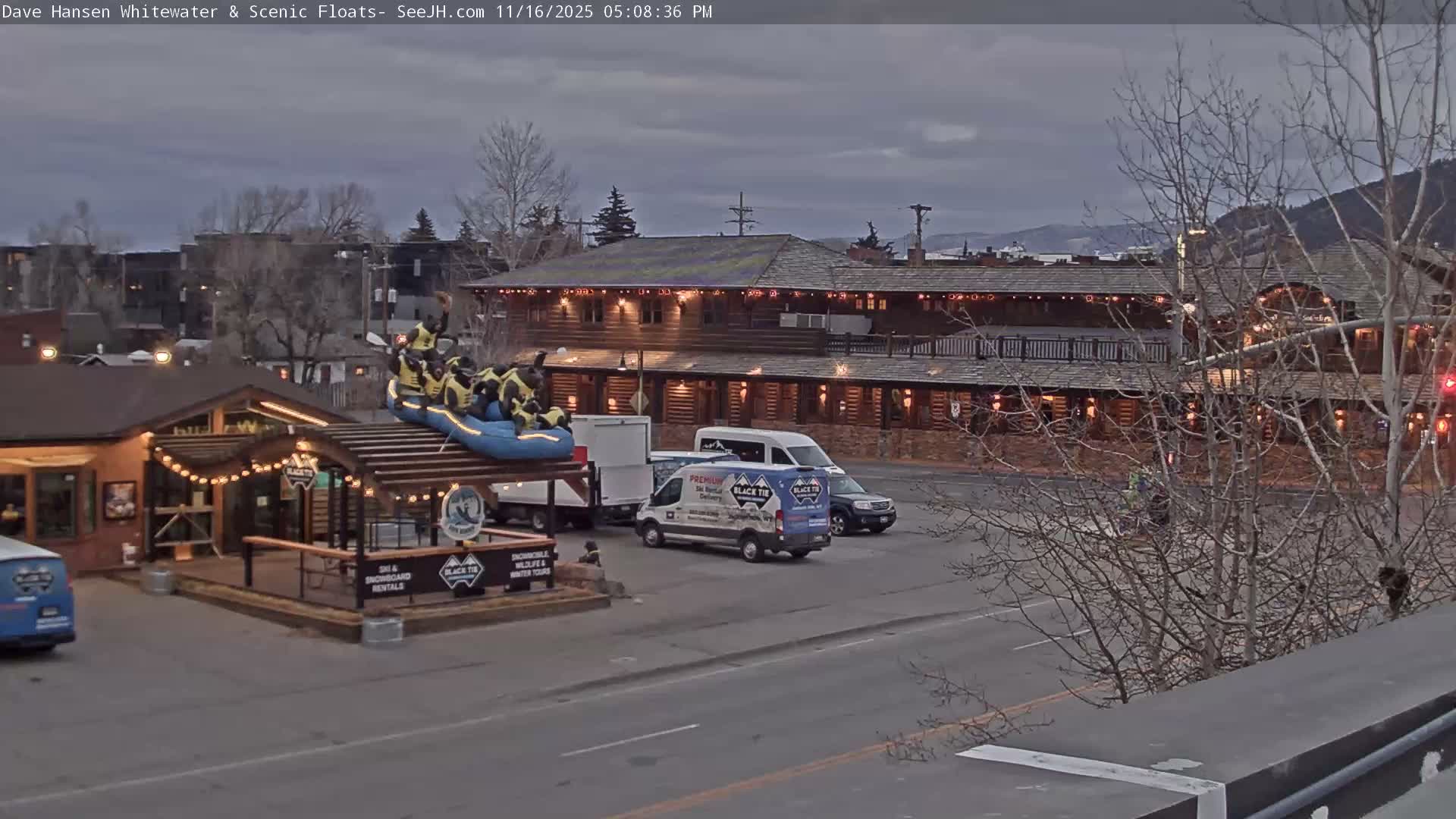 Jackson Hole, Jackson Broadway Avenue & S. Millward St. Junction Live Cam - Jackson, Teton, Wyoming, USA