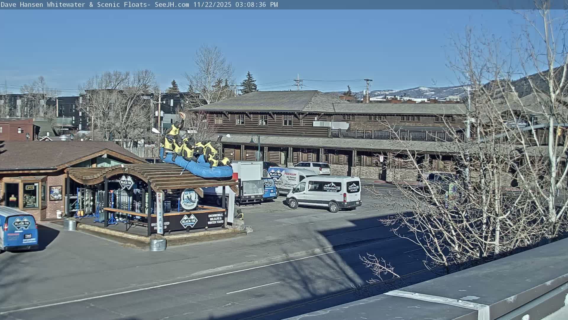 Jackson Hole, Jackson Broadway Avenue & S. Millward St. Junction Live Cam - Jackson, Teton, Wyoming, USA