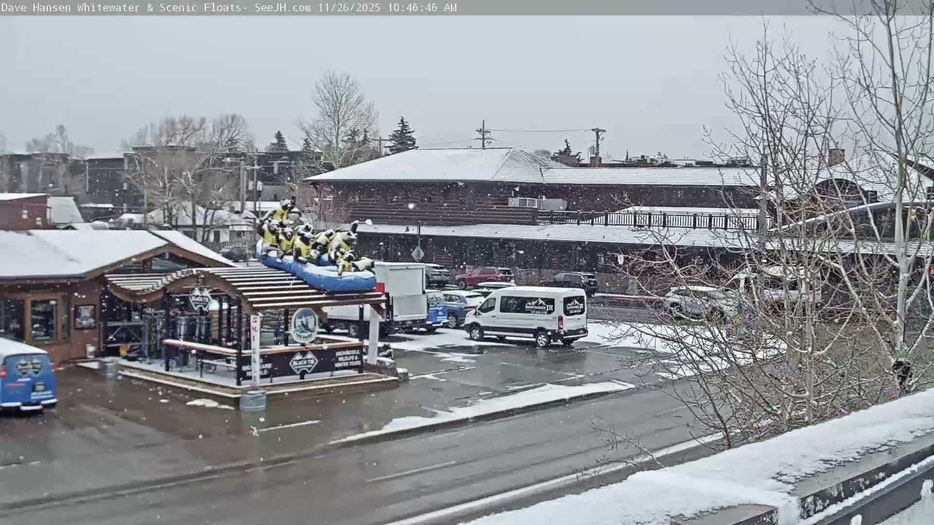 Jackson Hole, Jackson Broadway Avenue & S. Millward St. Junction Live Cam - Jackson, Teton, Wyoming, USA