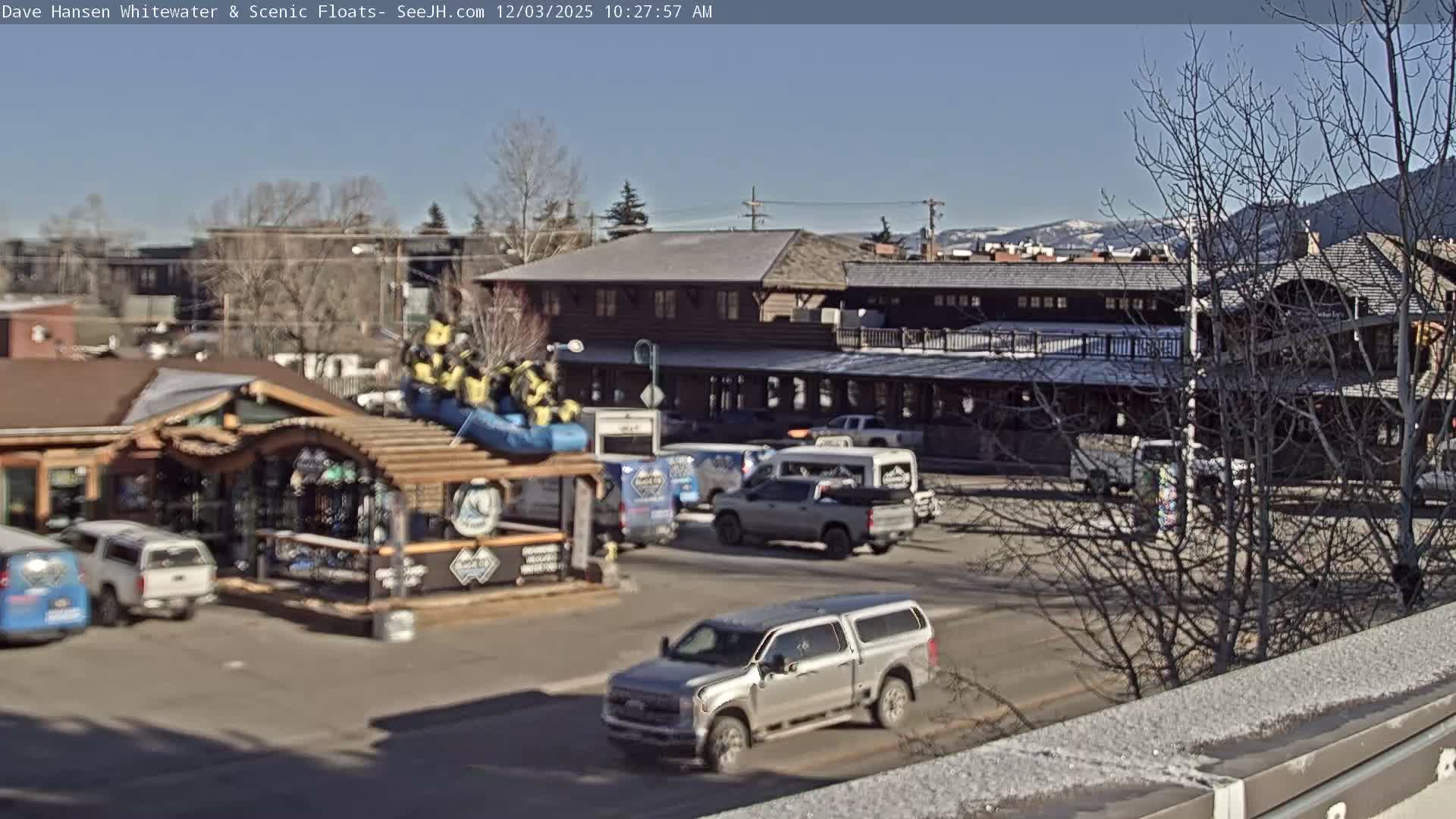 Jackson Hole, Jackson Broadway Avenue & S. Millward St. Junction Live Cam - Jackson, Teton, Wyoming, USA