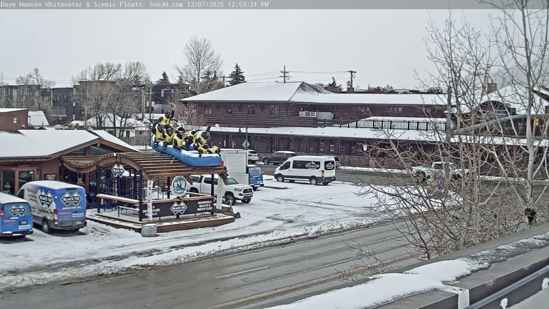 Jackson Hole, Jackson Broadway Avenue & S. Millward St. Junction Live Cam - Jackson, Teton, Wyoming, USA