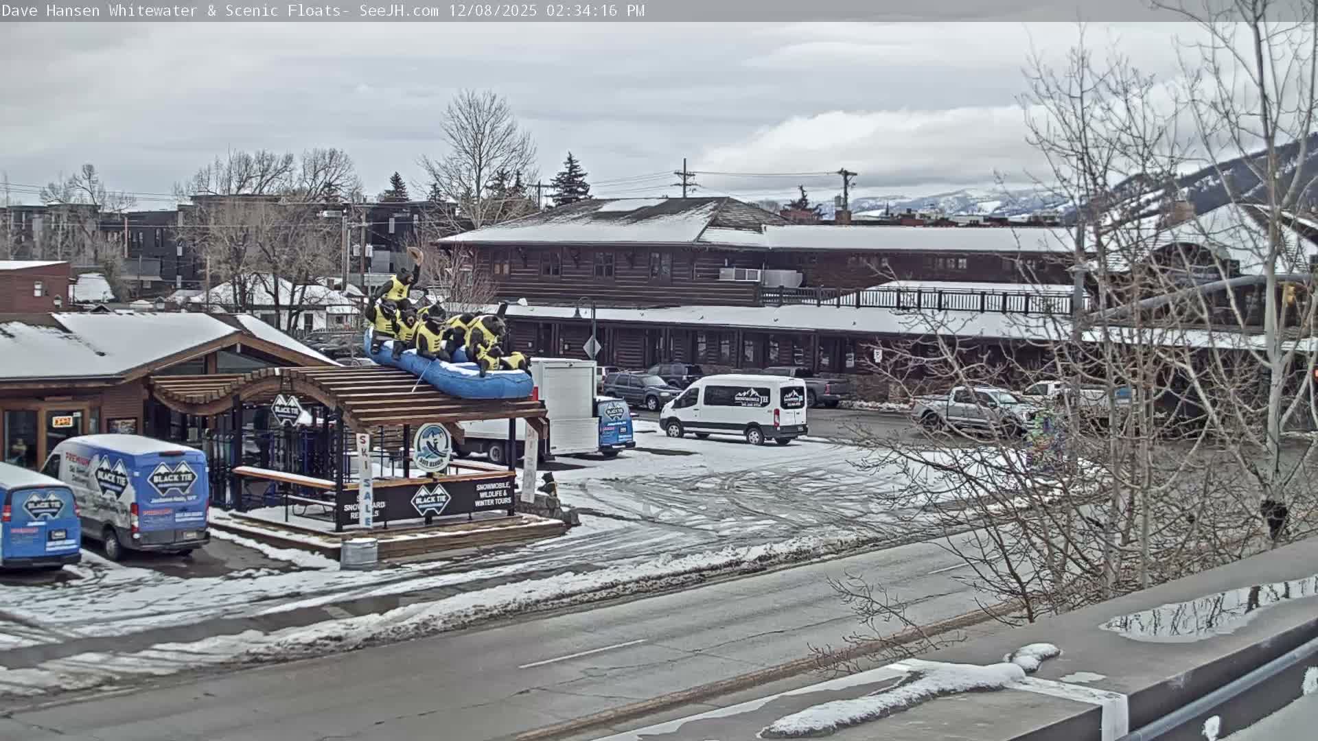 Jackson Hole, Jackson Broadway Avenue & S. Millward St. Junction Live Cam - Jackson, Teton, Wyoming, USA