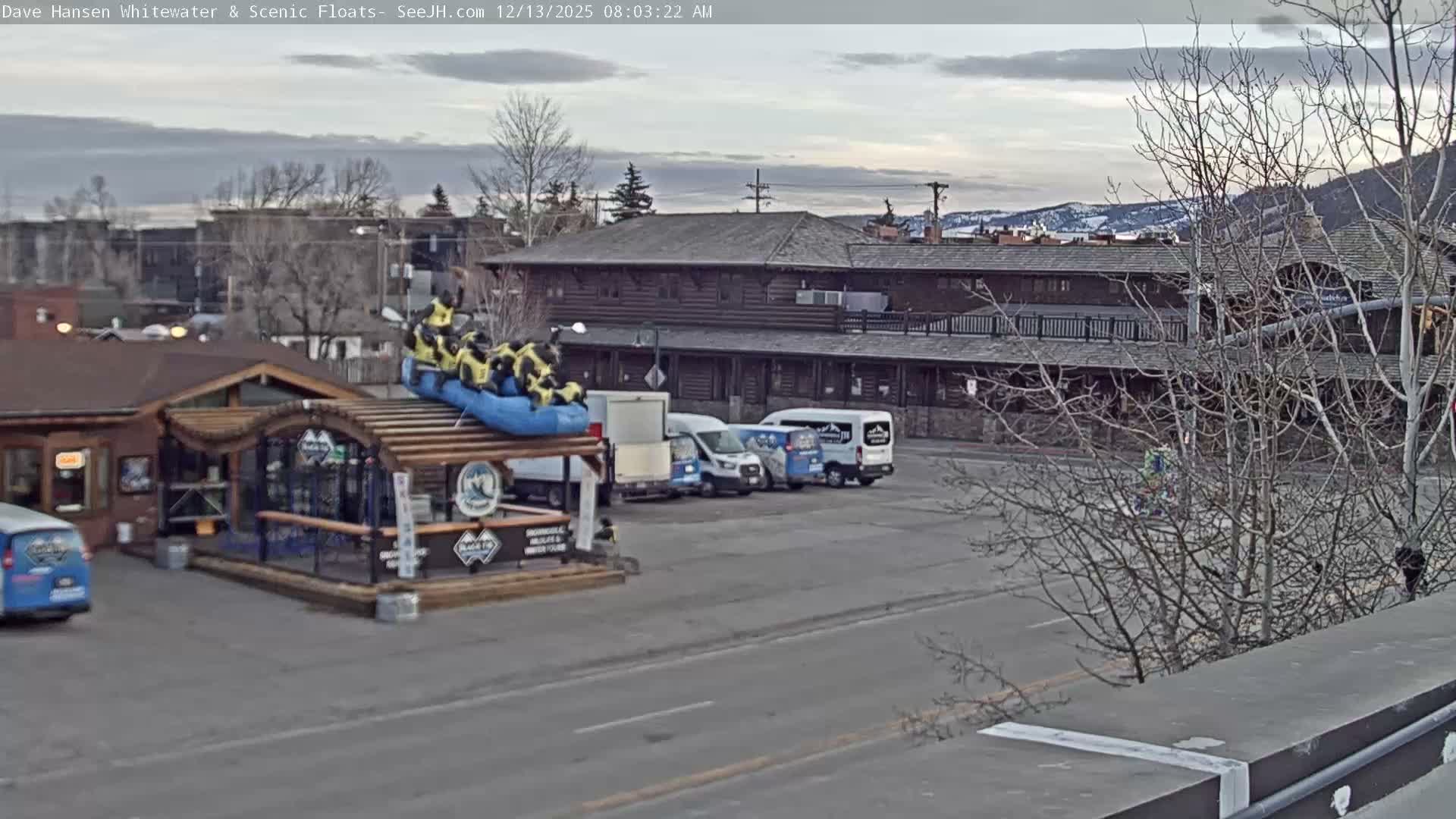 Jackson Hole, Jackson Broadway Avenue & S. Millward St. Junction Live Cam - Jackson, Teton, Wyoming, USA