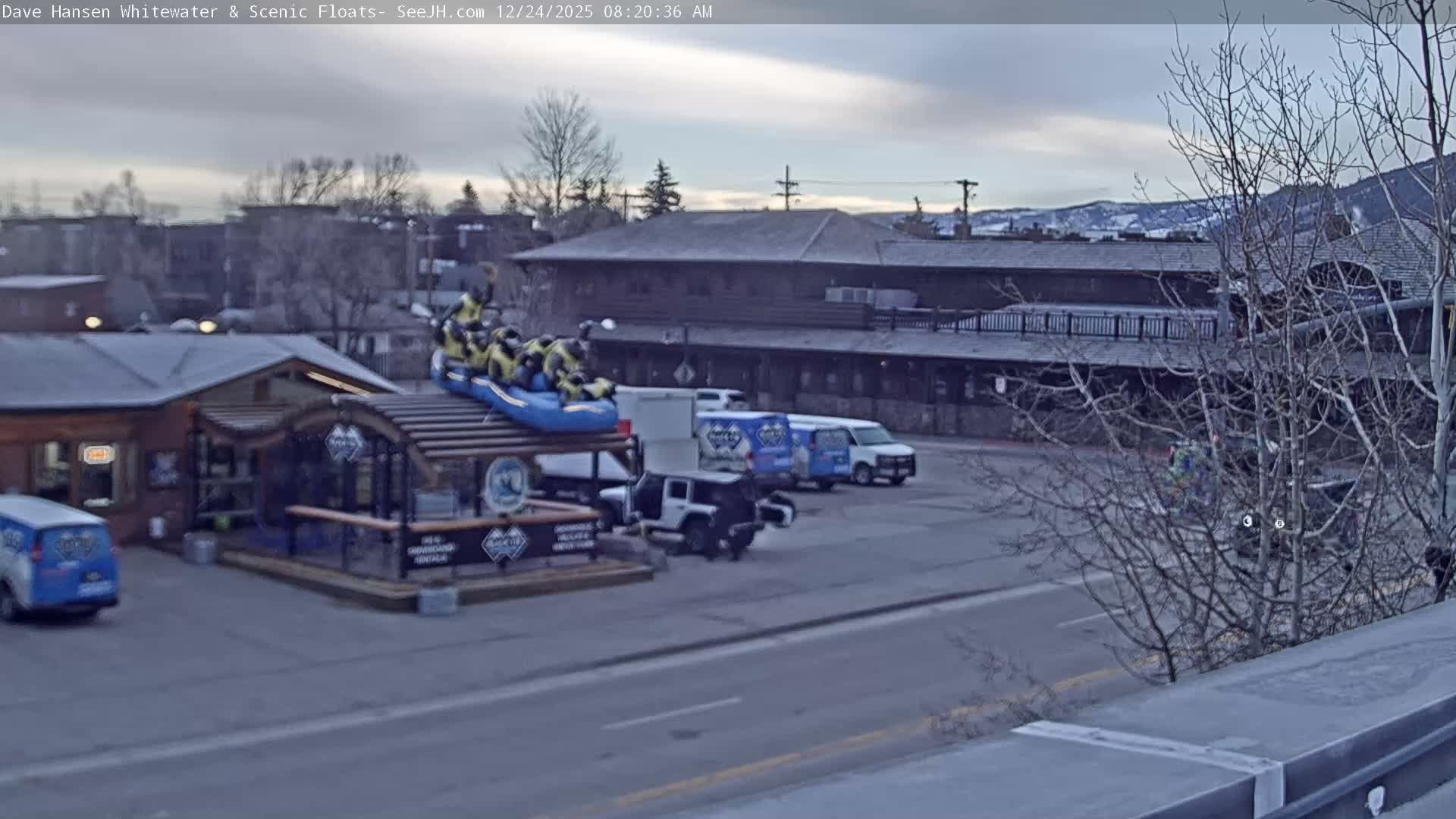 Jackson Hole, Jackson Broadway Avenue & S. Millward St. Junction Live Cam - Jackson, Teton, Wyoming, USA